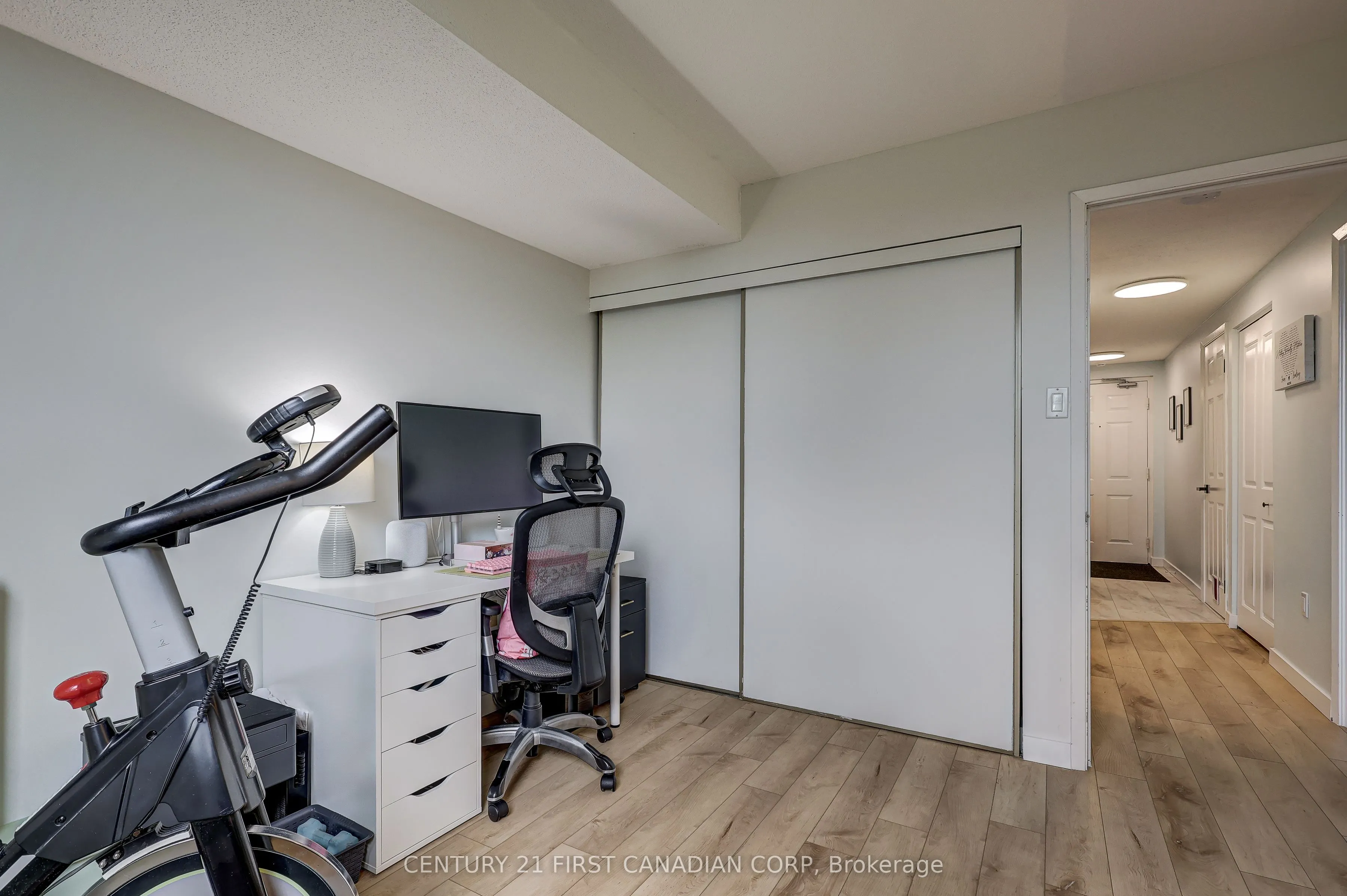 155 Kent Street, #506