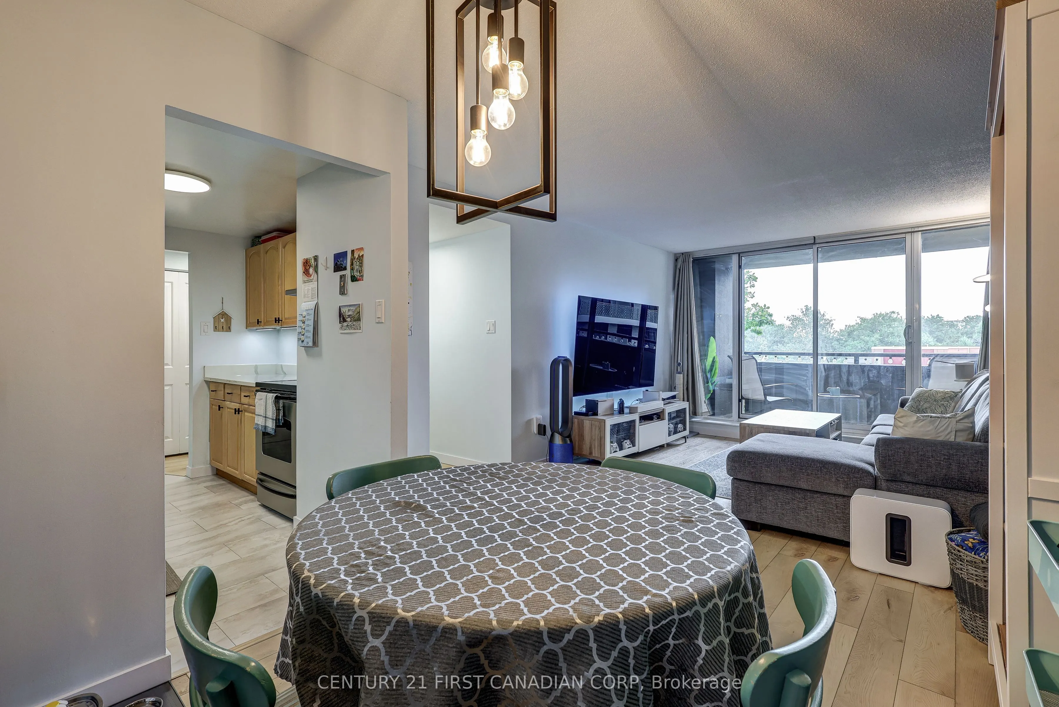 155 Kent Street, #506