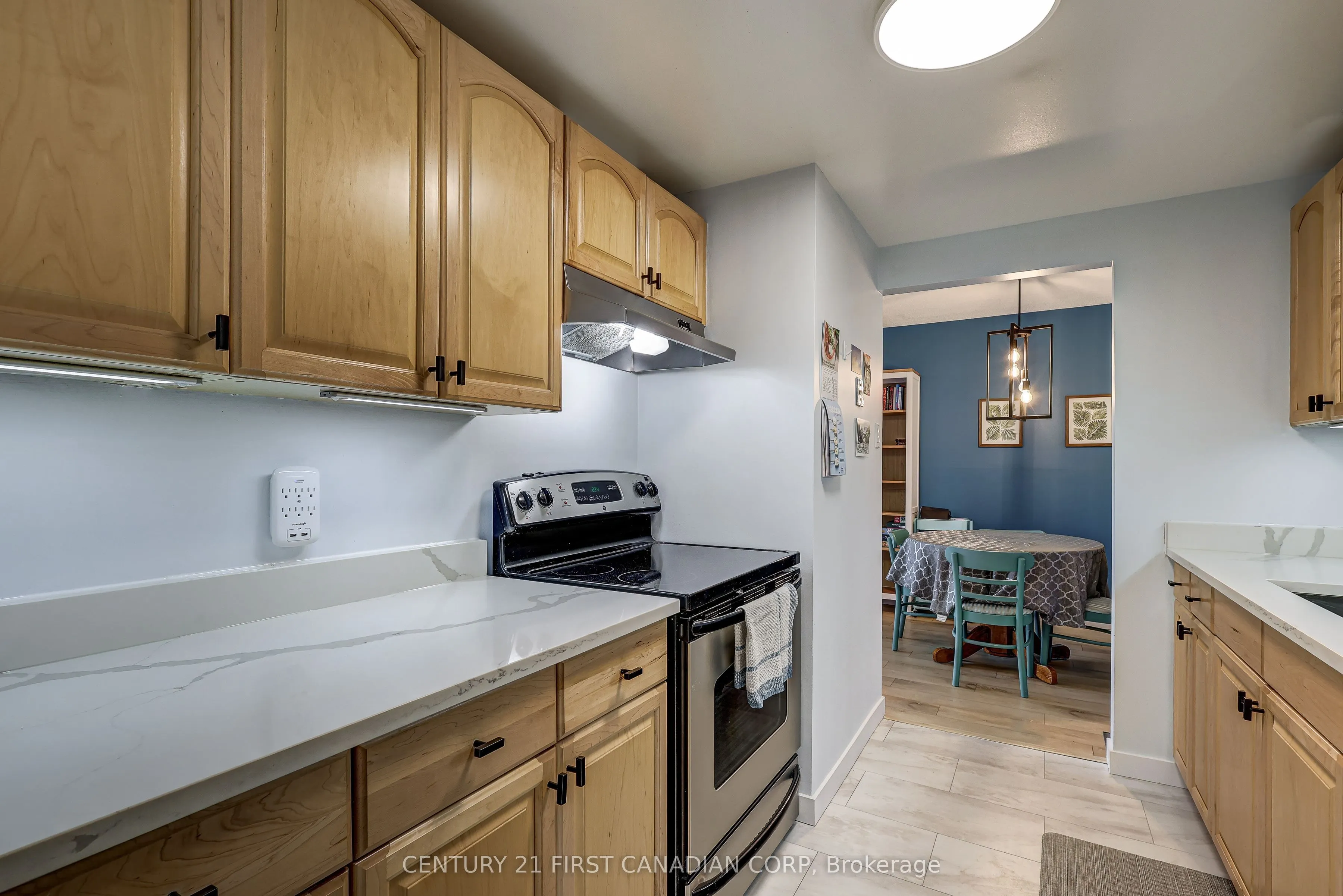 155 Kent Street, #506