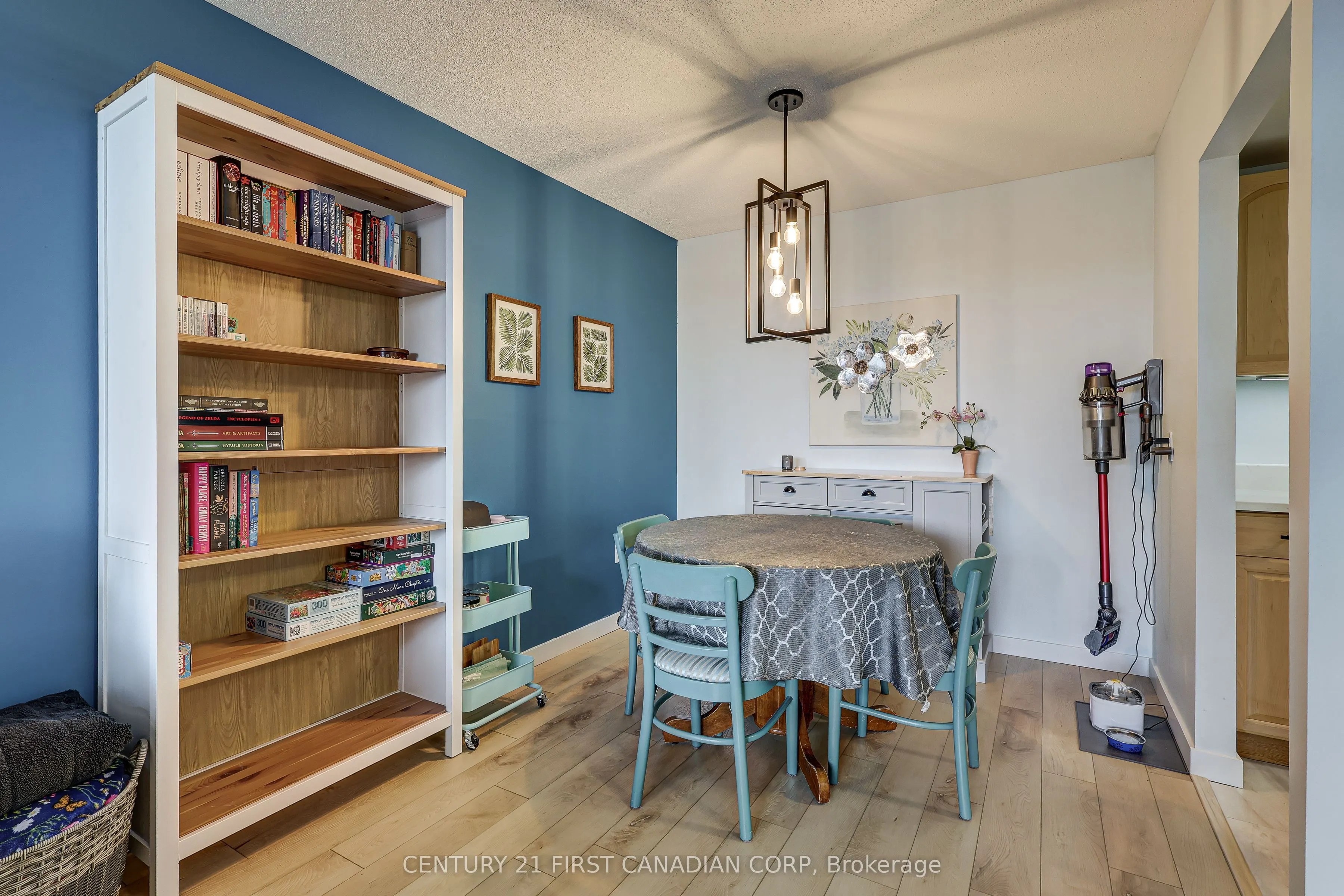 155 Kent Street, #506