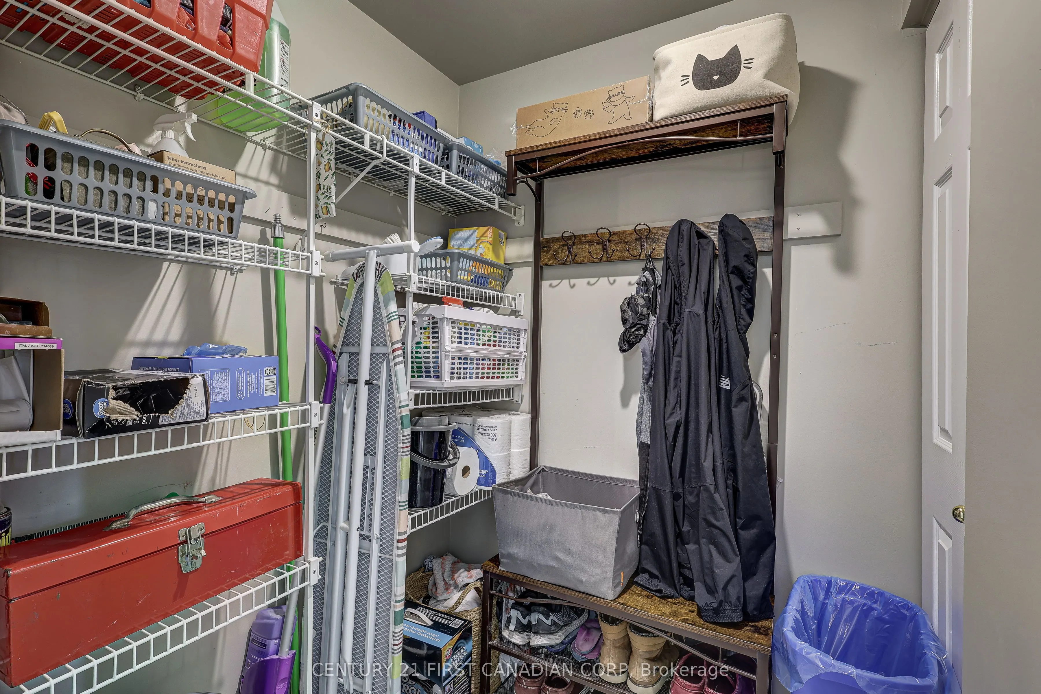 155 Kent Street, #506