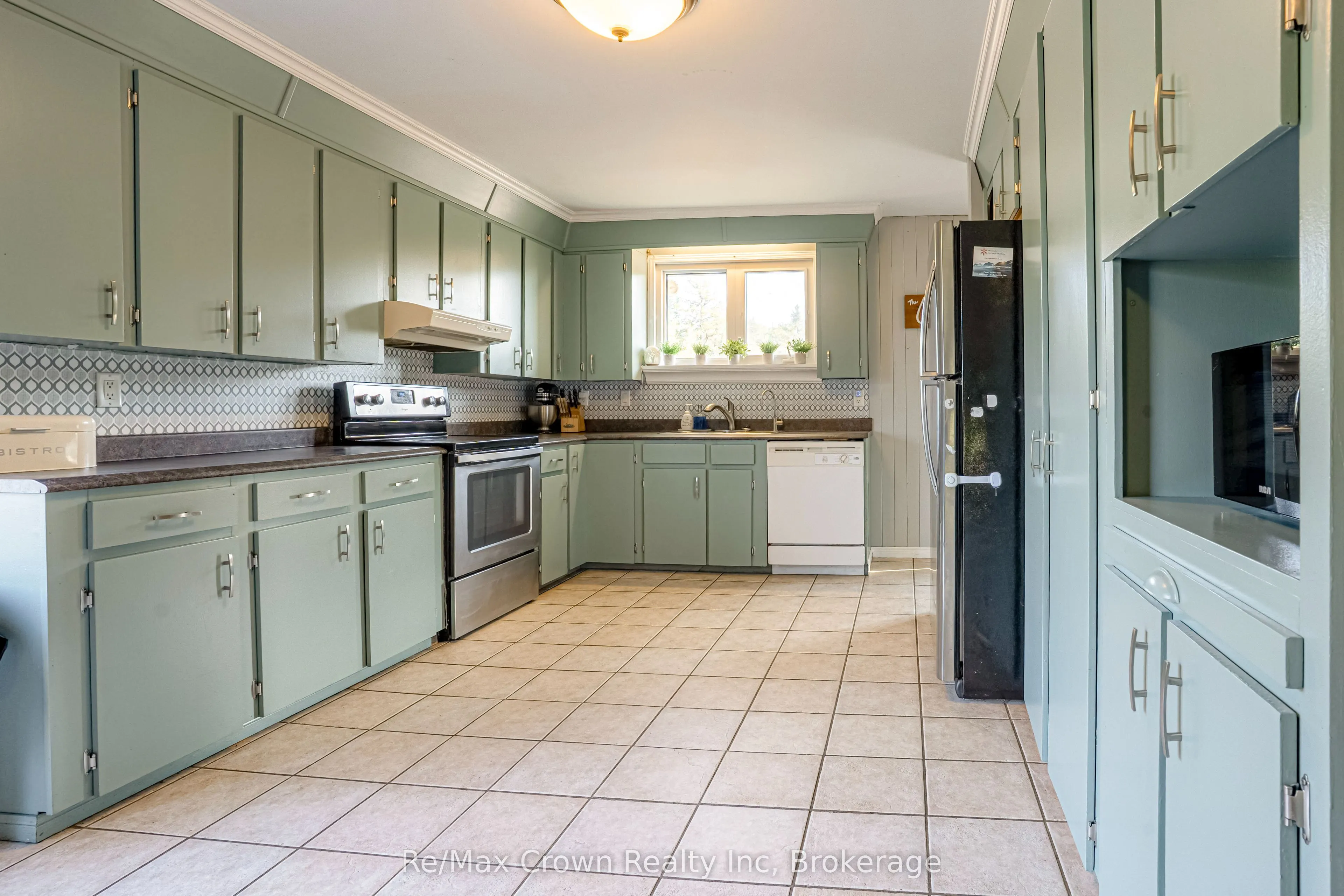 805 Beauparlant Road