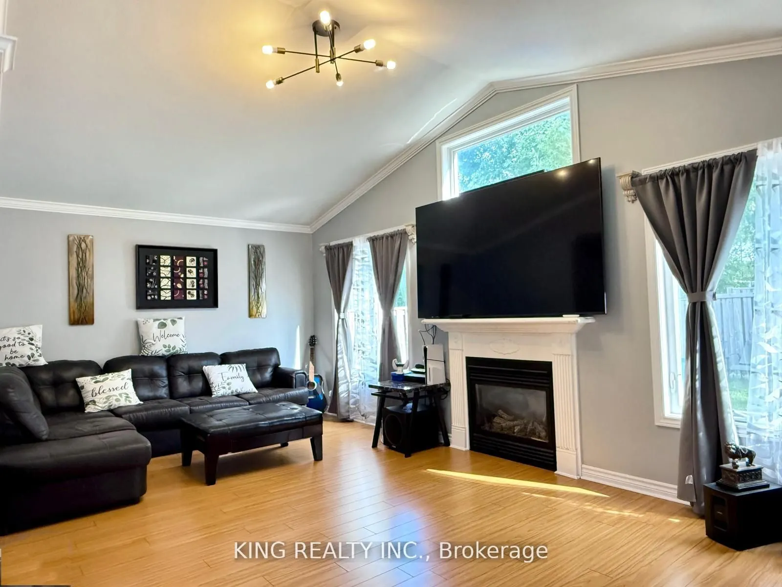 196 CRIMSON Crescent