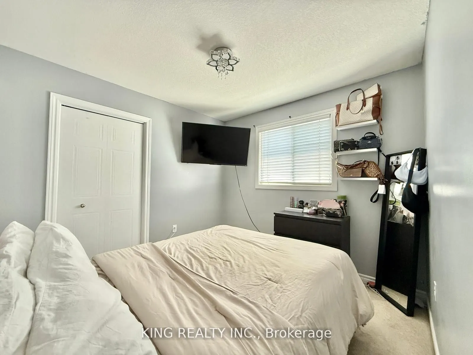 196 CRIMSON Crescent