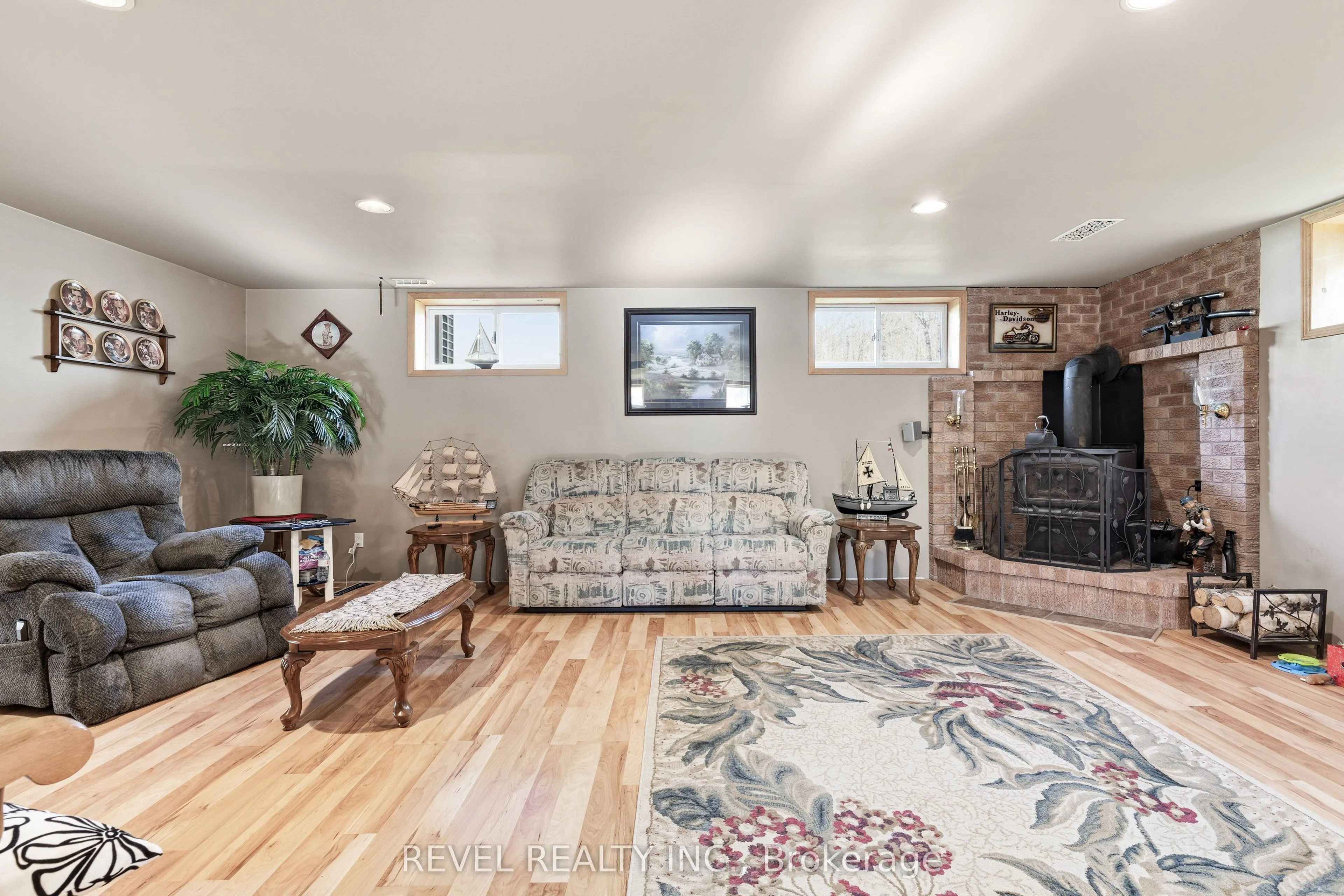 2371 County Rd 48 Road