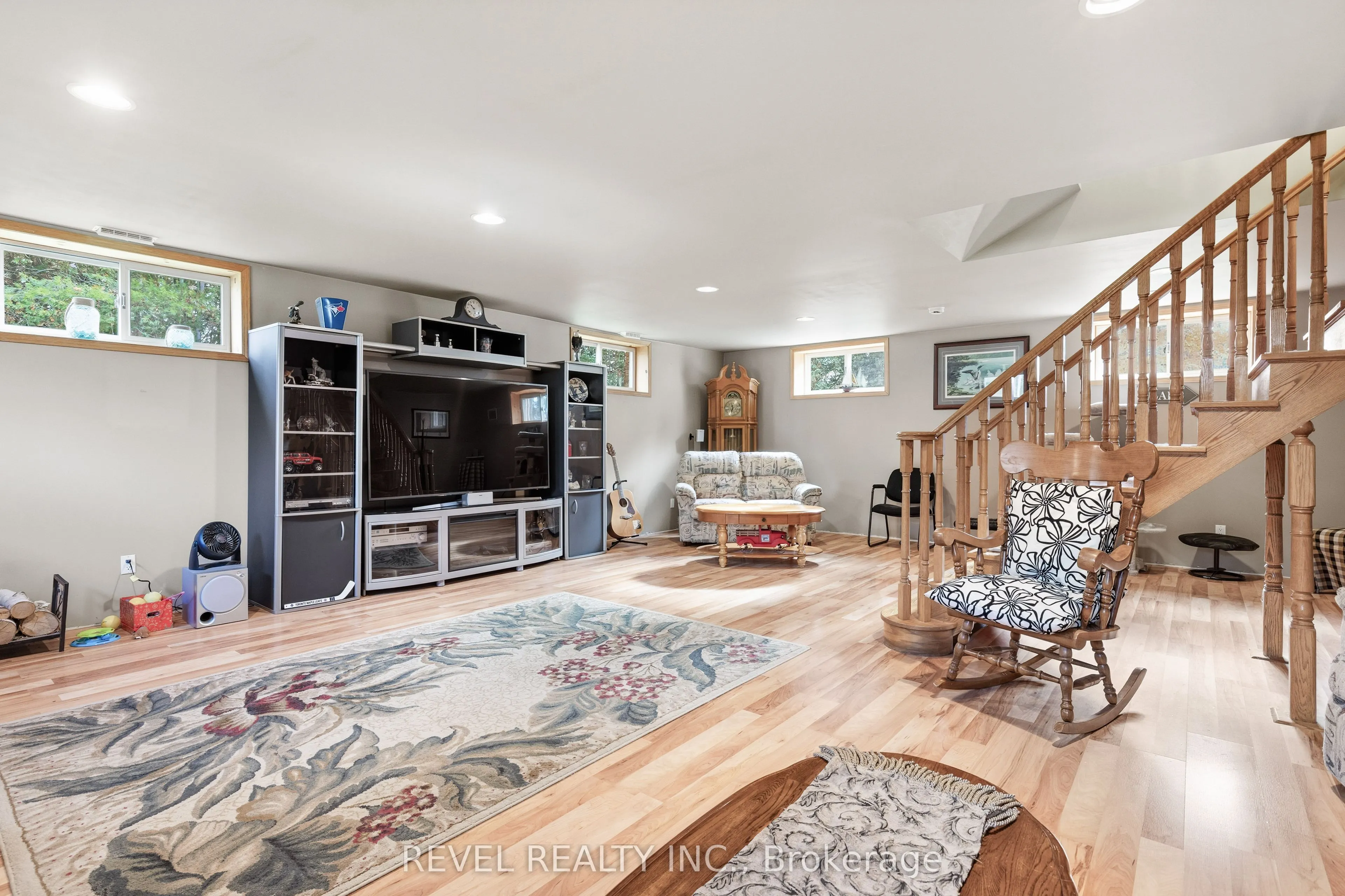 2371 County Rd 48 Road