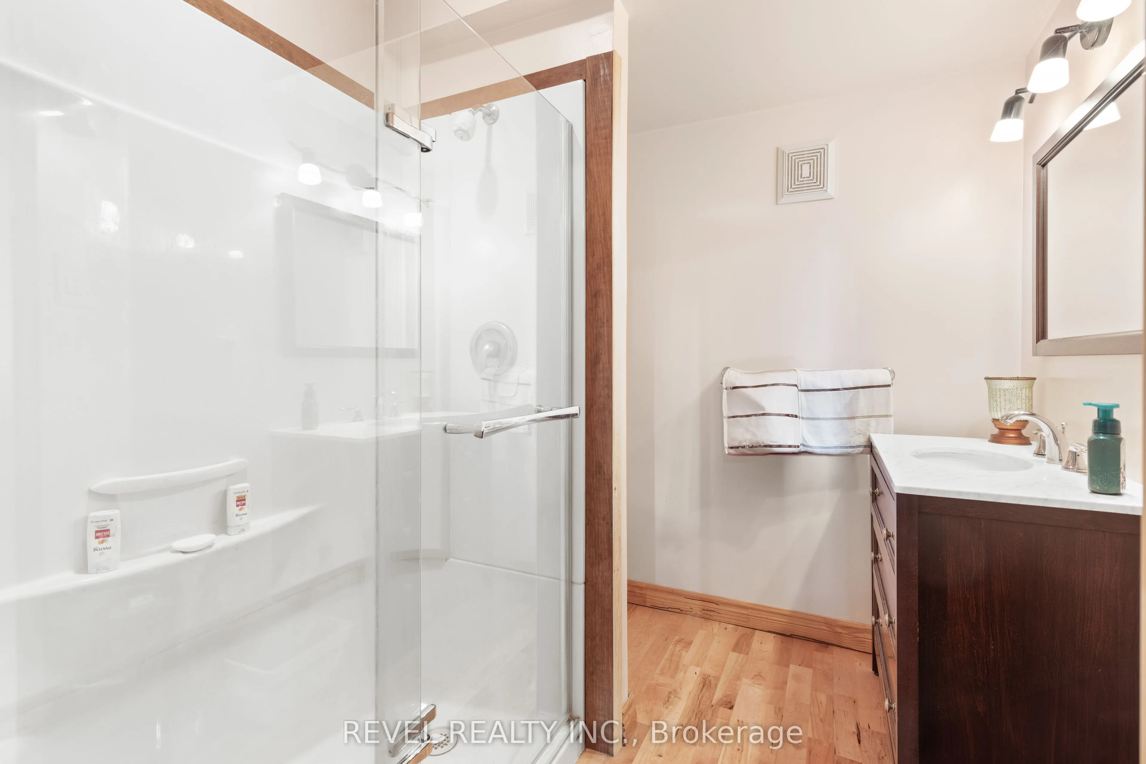 2371 County Rd 48 Road