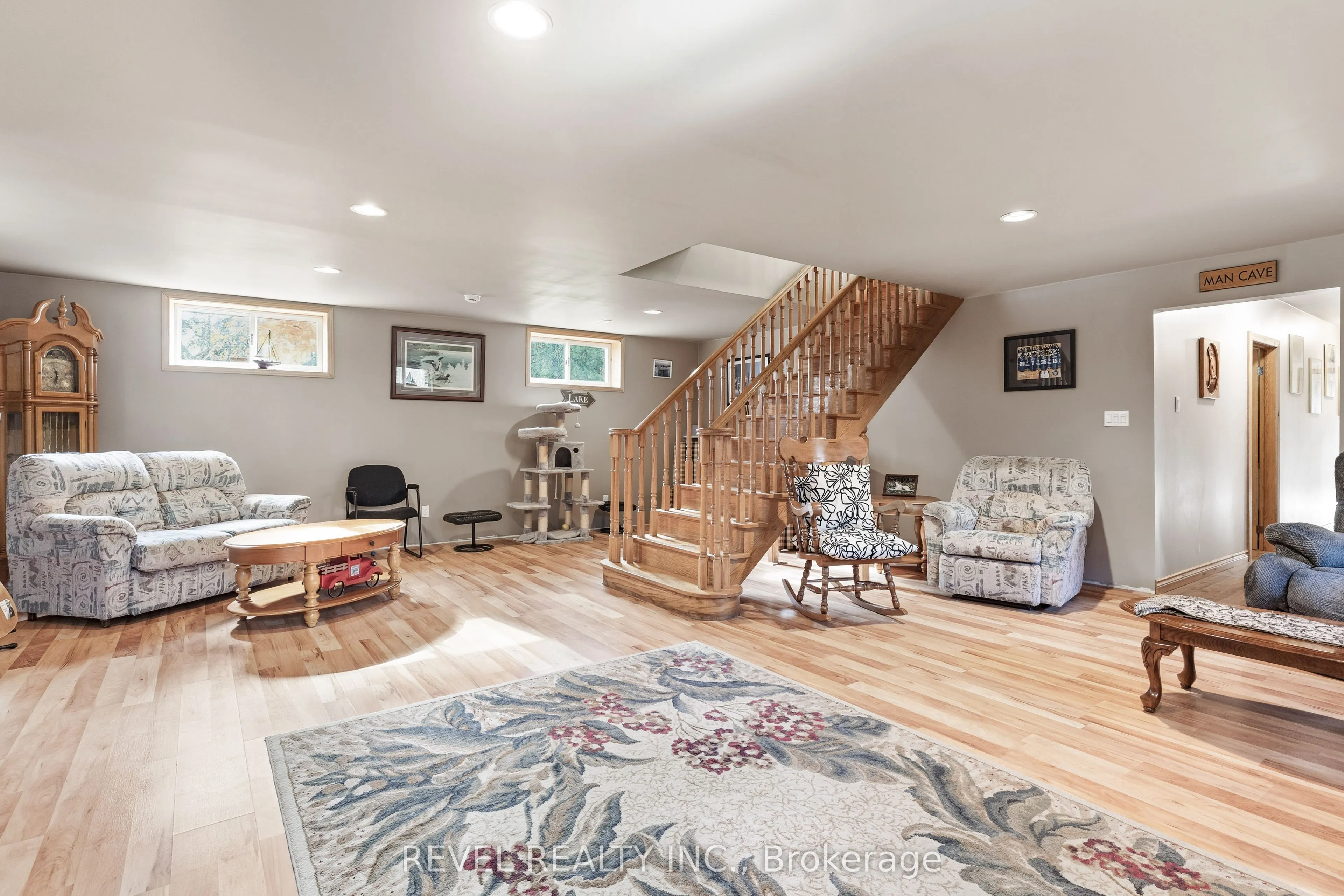 2371 County Rd 48 Road