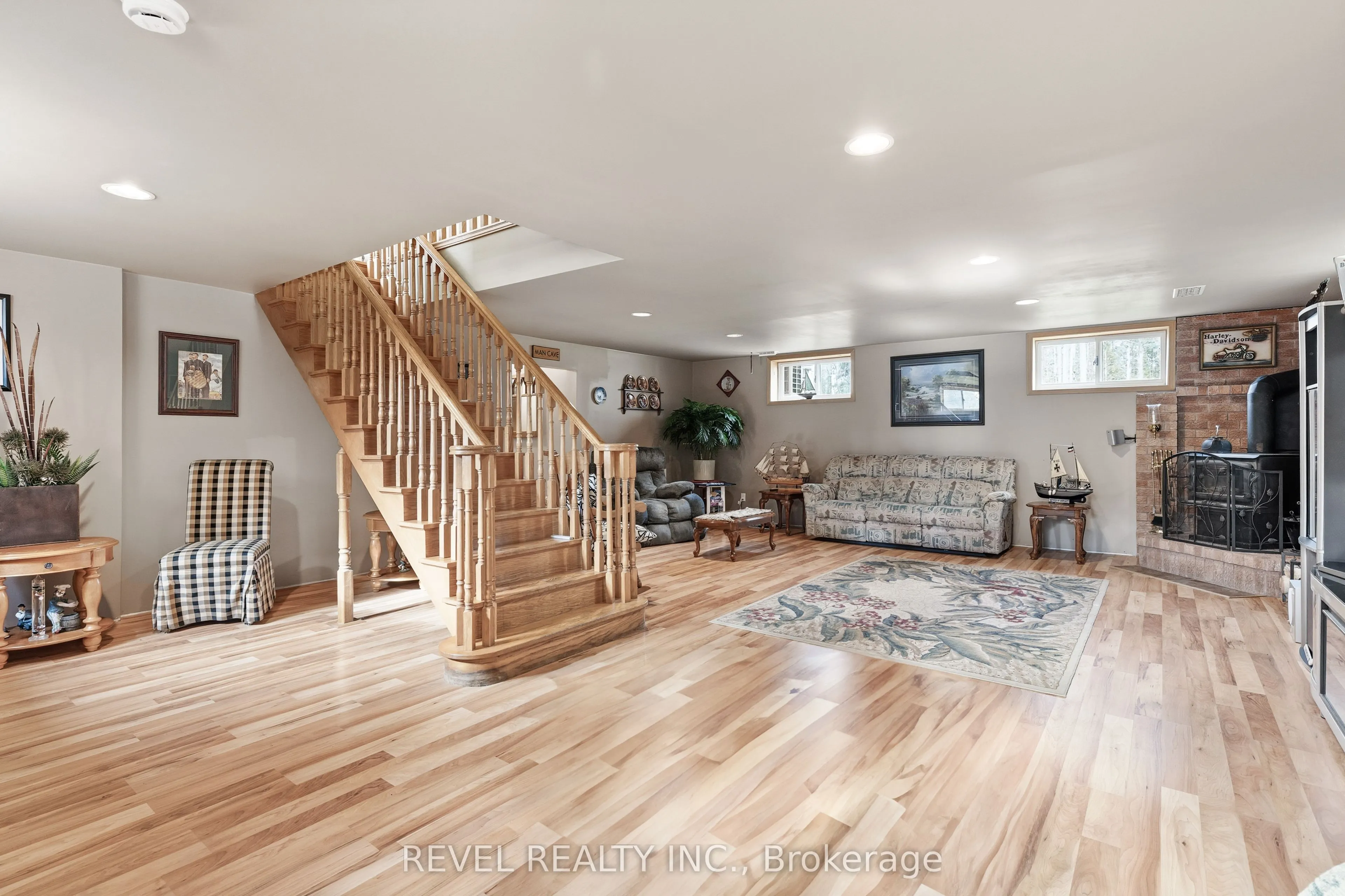 2371 County Rd 48 Road