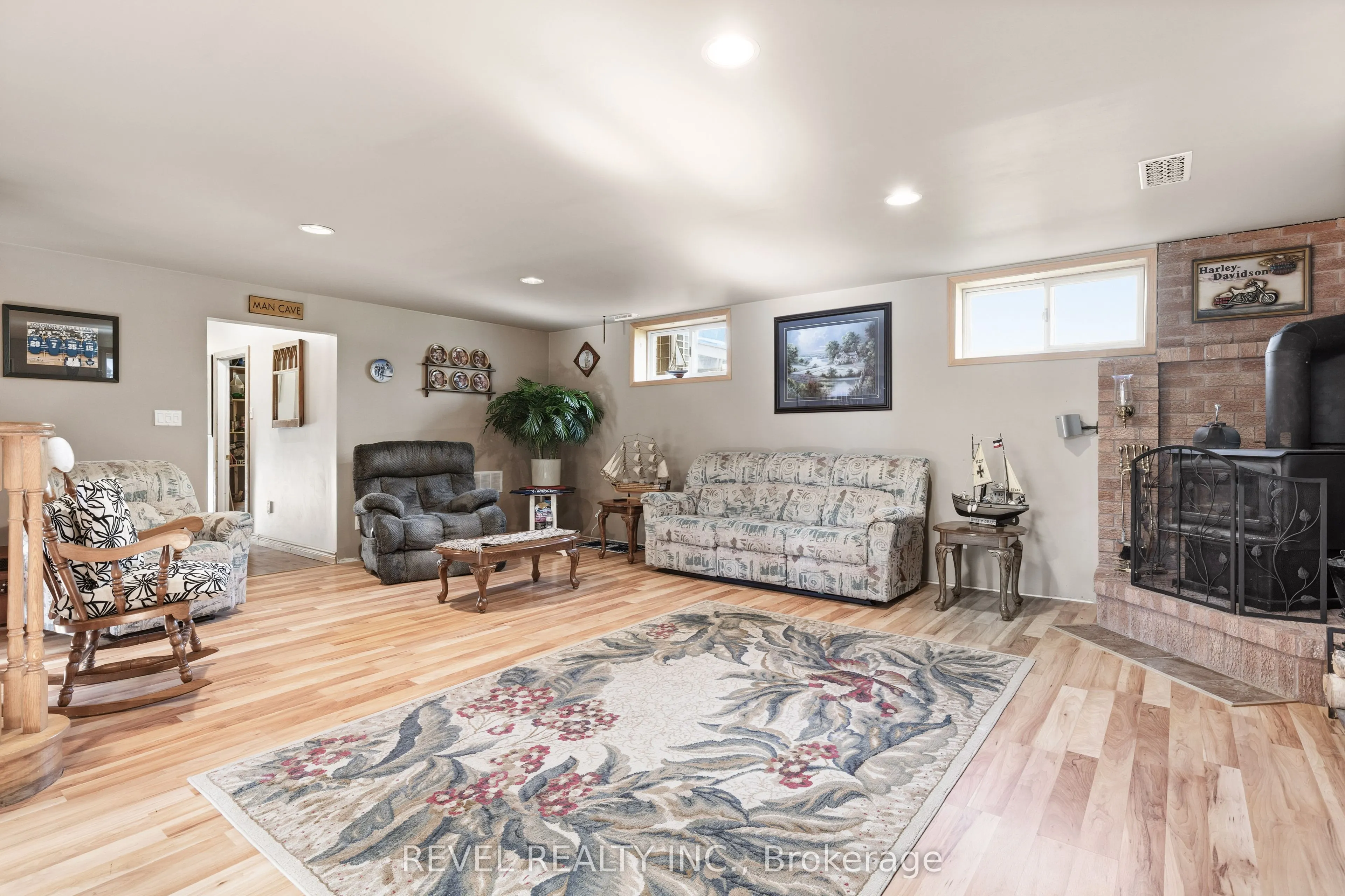 2371 County Rd 48 Road