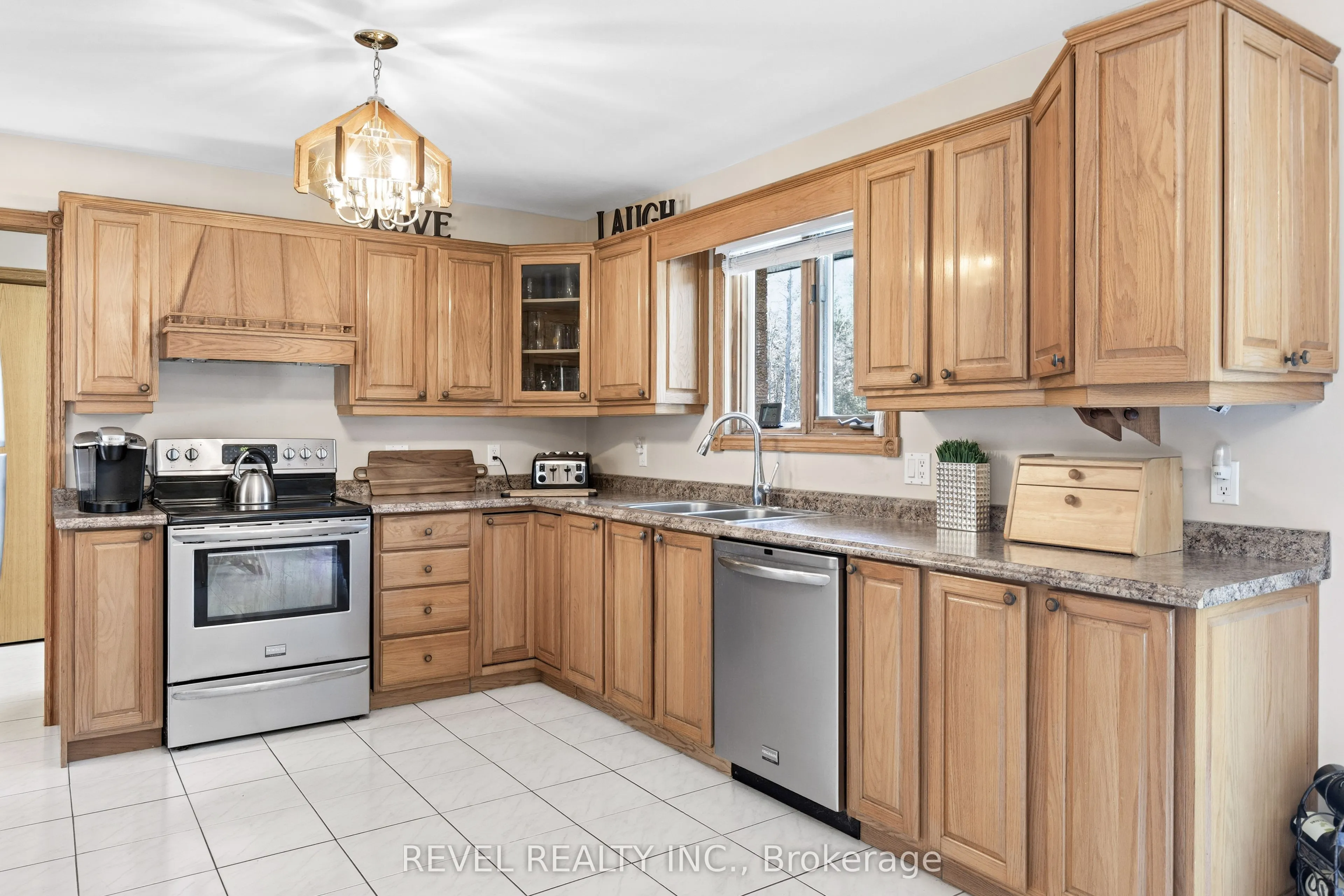 2371 County Rd 48 Road