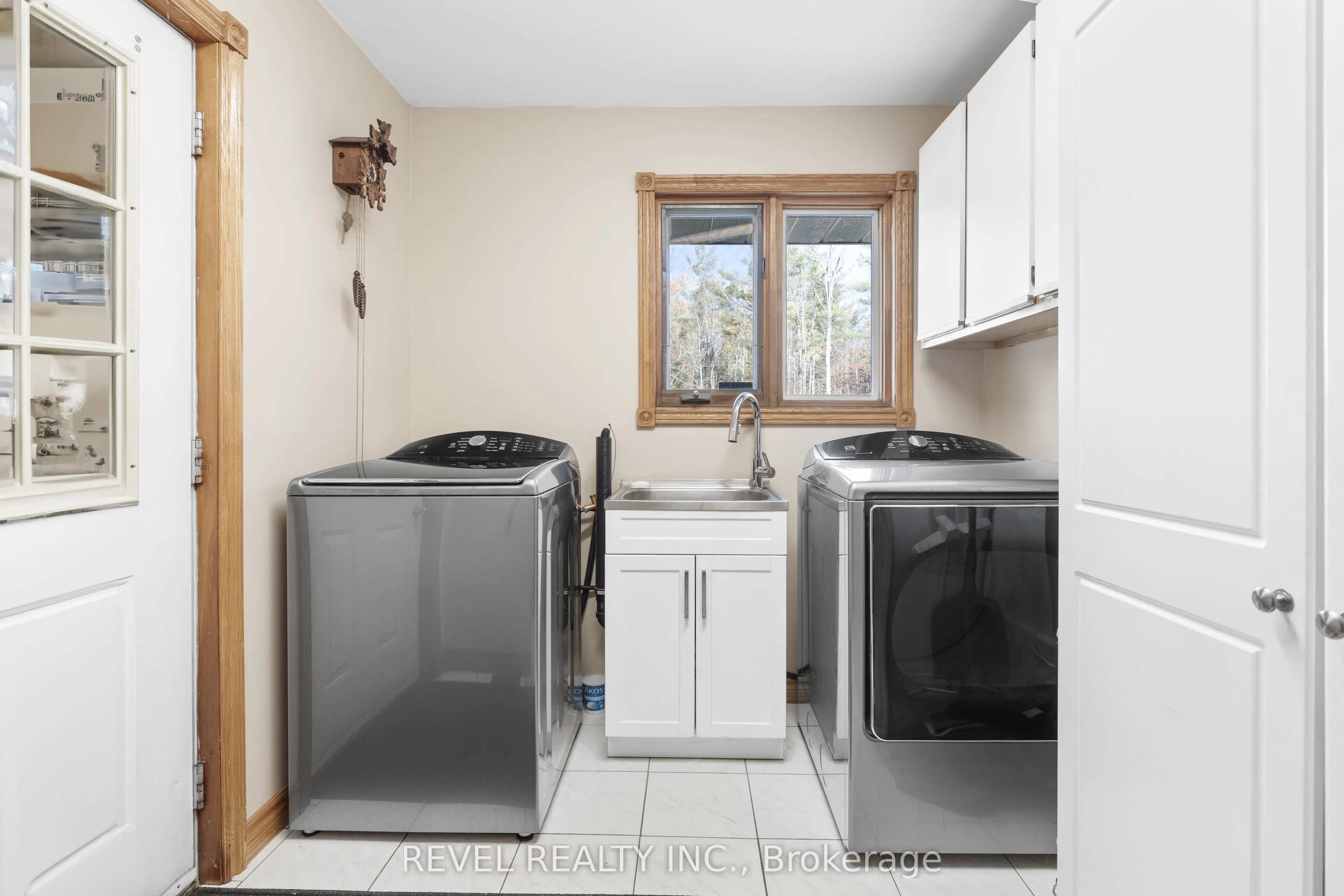 2371 County Rd 48 Road