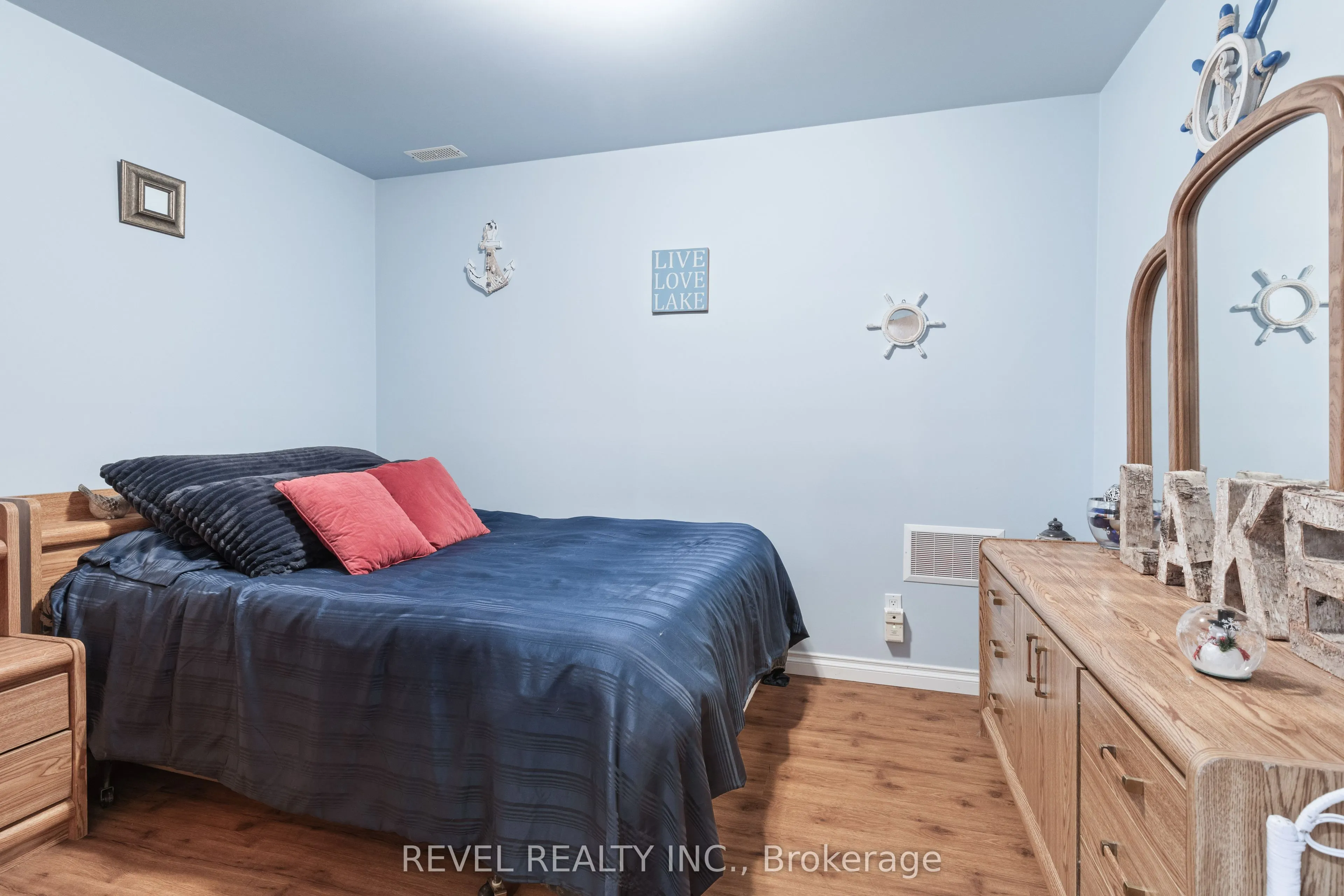 2371 County Rd 48 Road