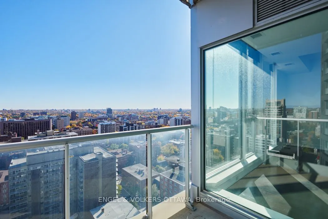 179 Metcalfe Street, #2006