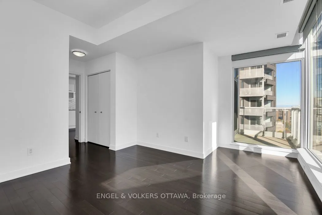 179 Metcalfe Street, #2006