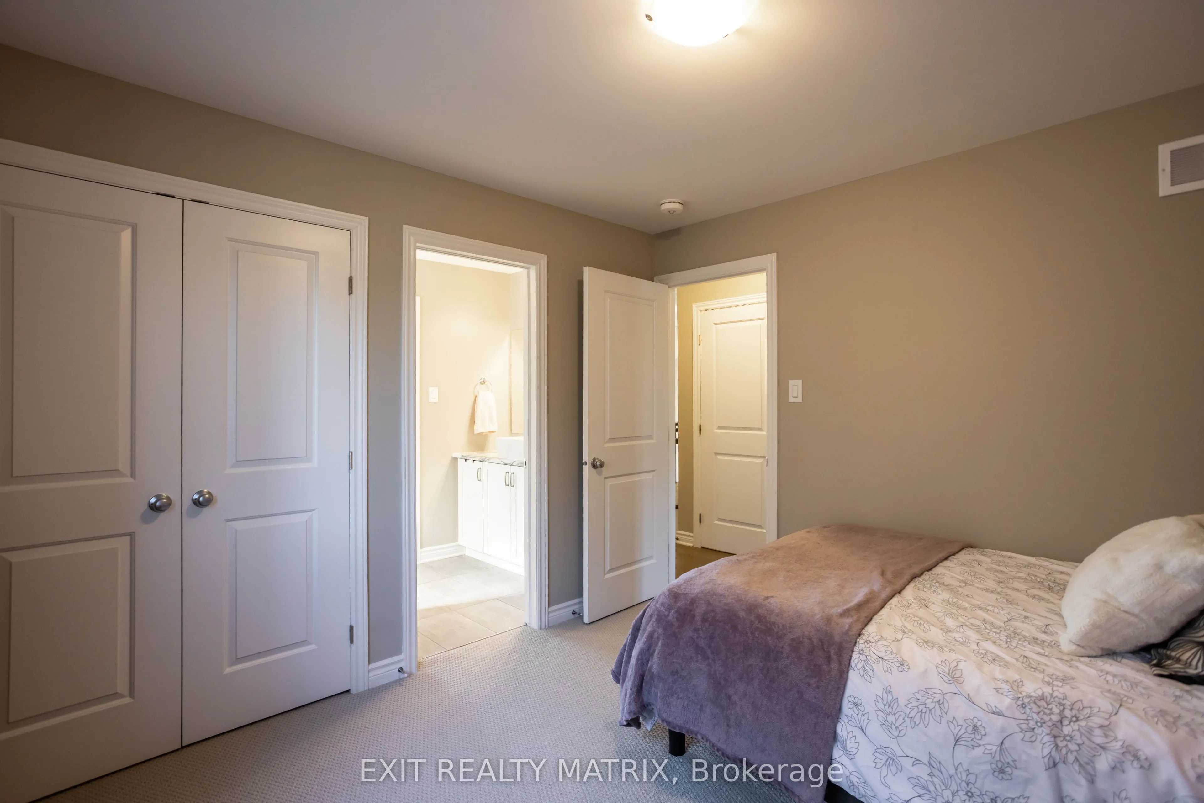 573 Strasbourg Street