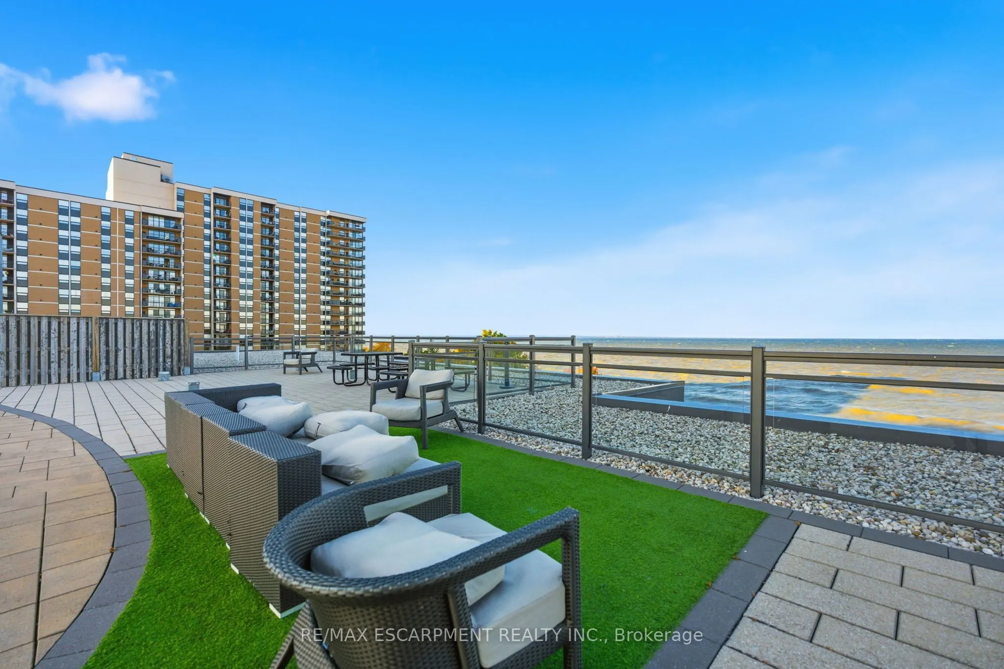 35 Southshore Crescent, #228