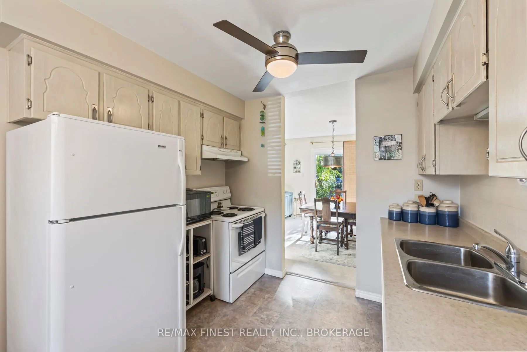 19 Macpherson Avenue, #48