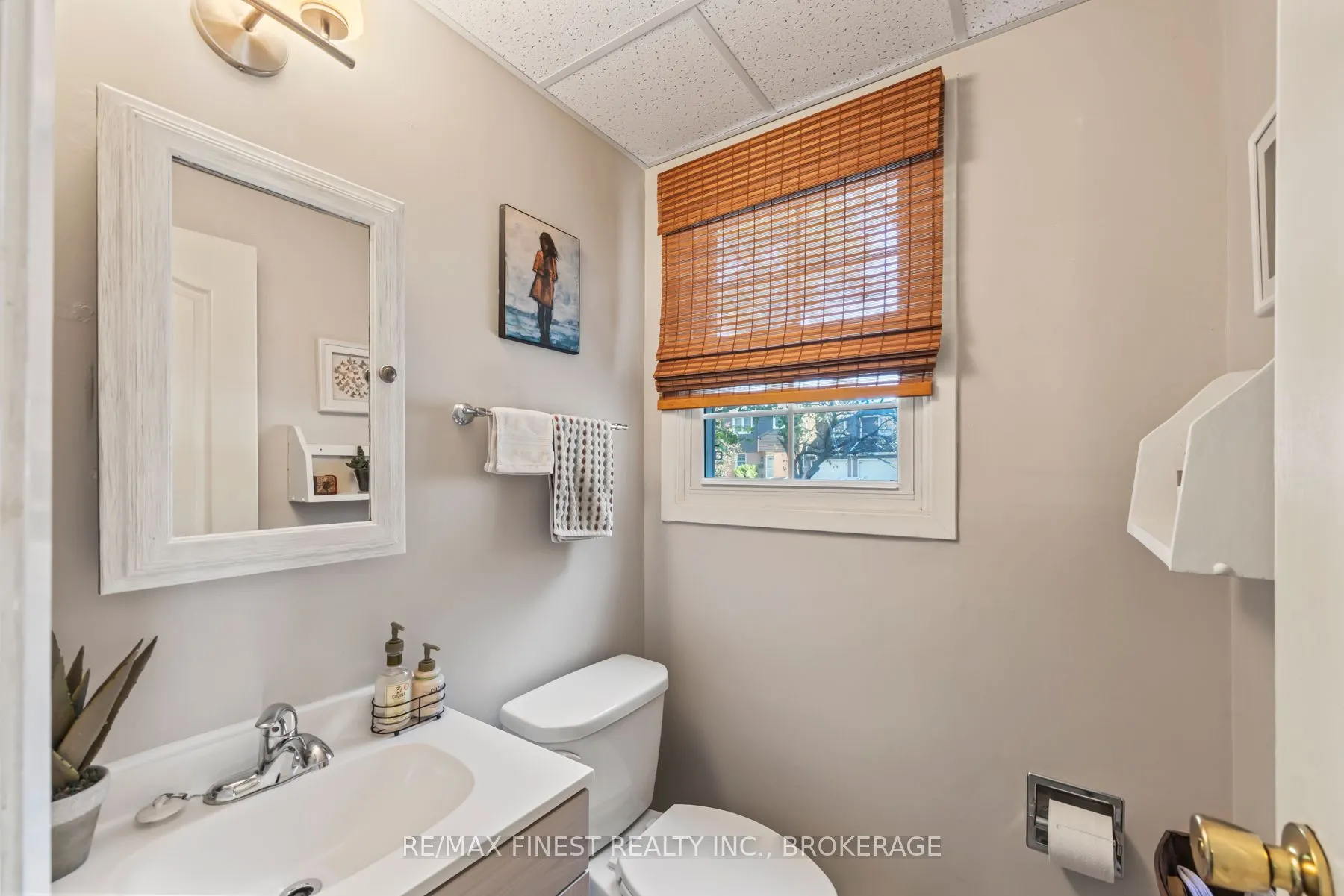 19 Macpherson Avenue, #48