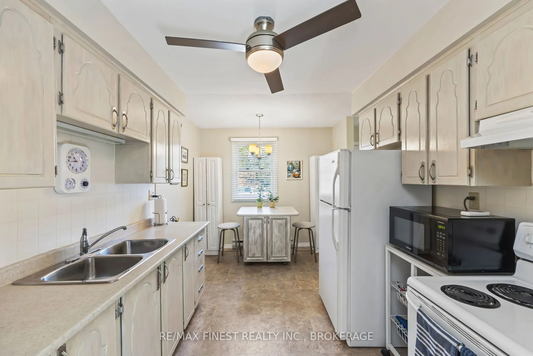 19 Macpherson Avenue, #48