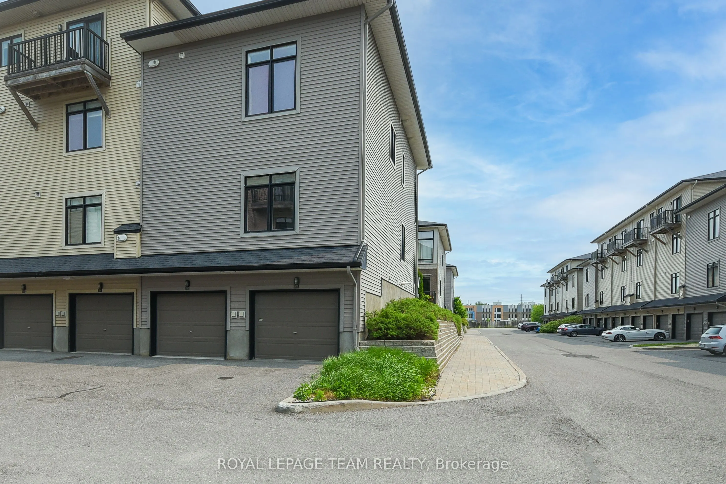 200 Pembina Private, #28