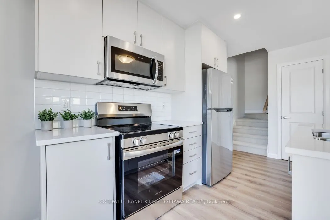 937 Creekway Private, #937