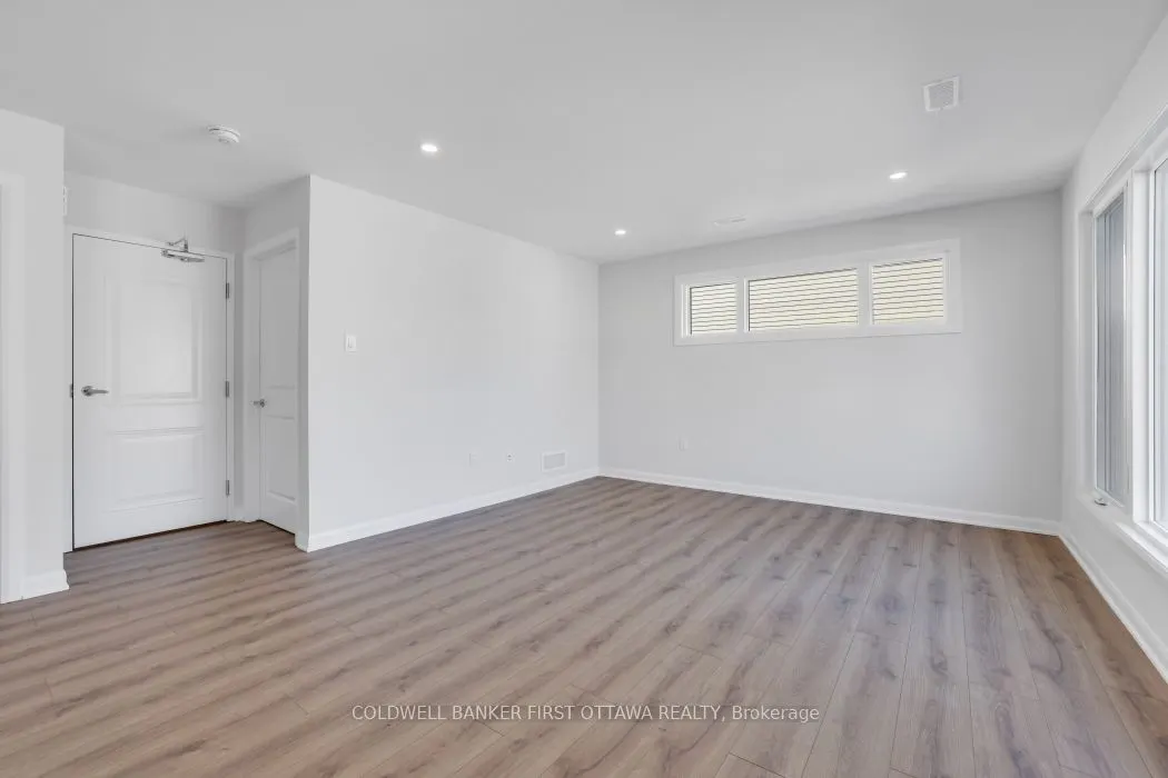 937 Creekway Private, #937