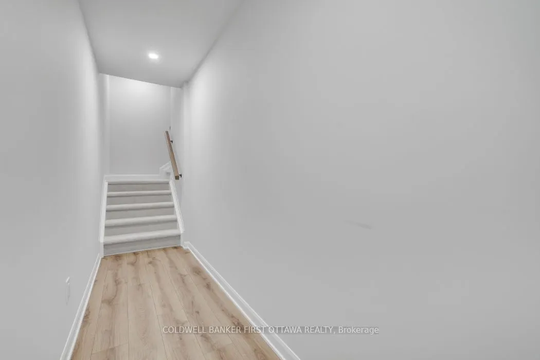 937 Creekway Private, #937