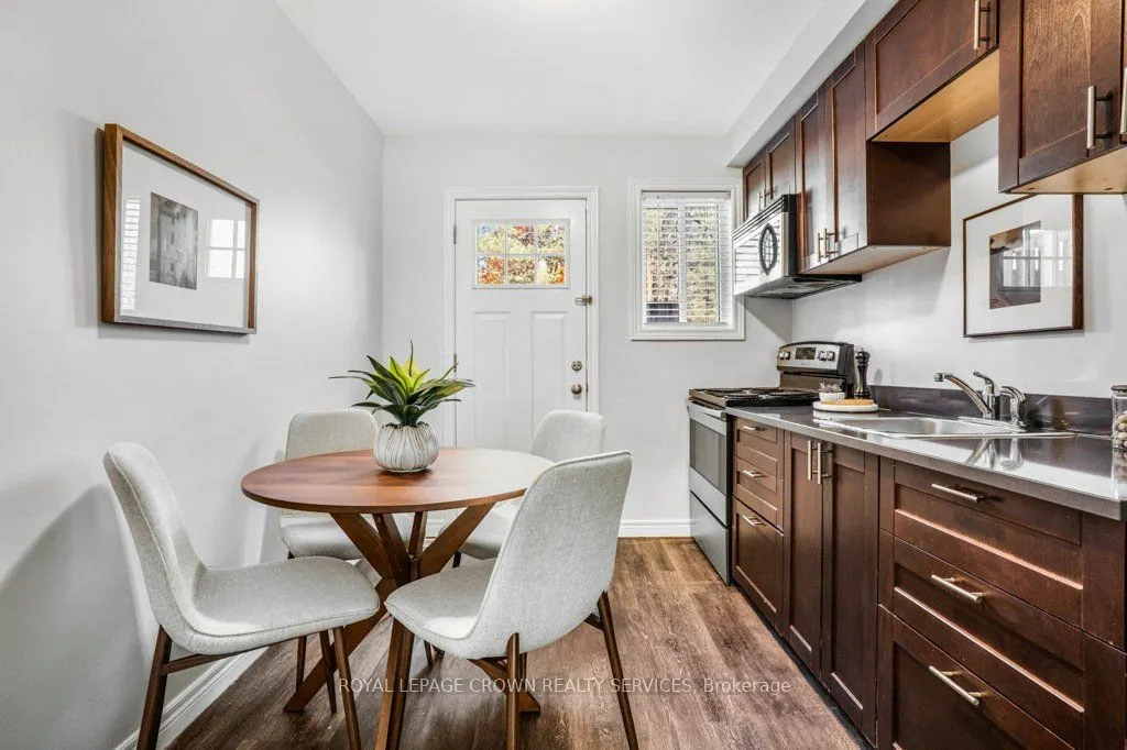 262 Westcourt Place, #12