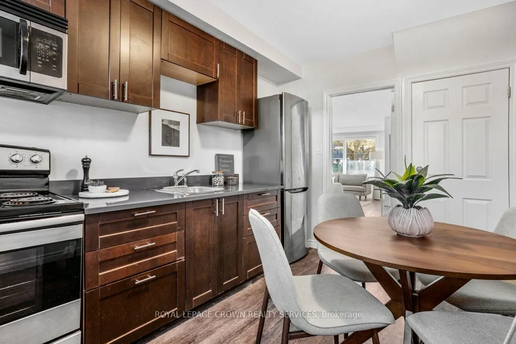 262 Westcourt Place, #12