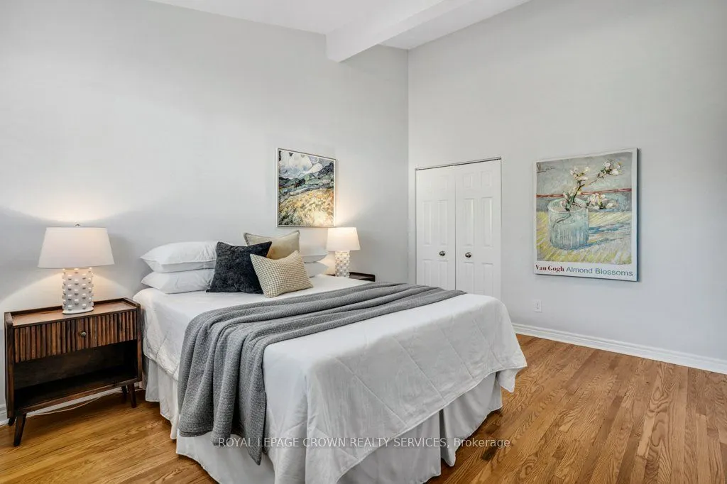 262 Westcourt Place, #12