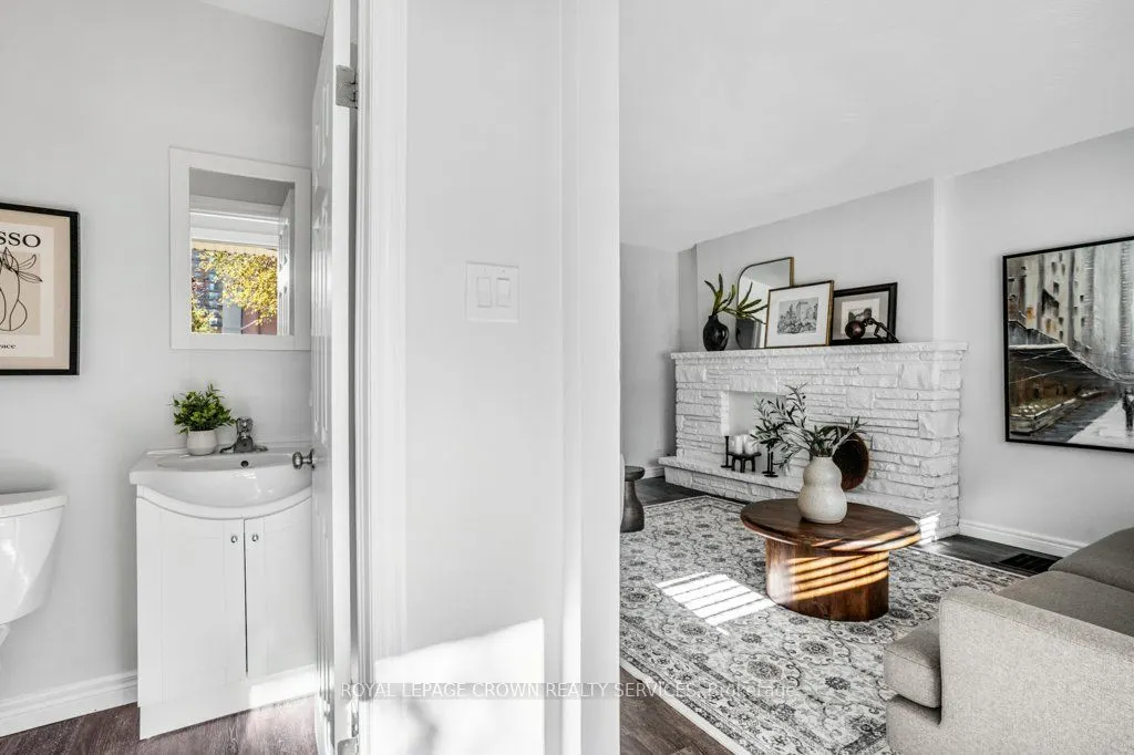 262 Westcourt Place, #12