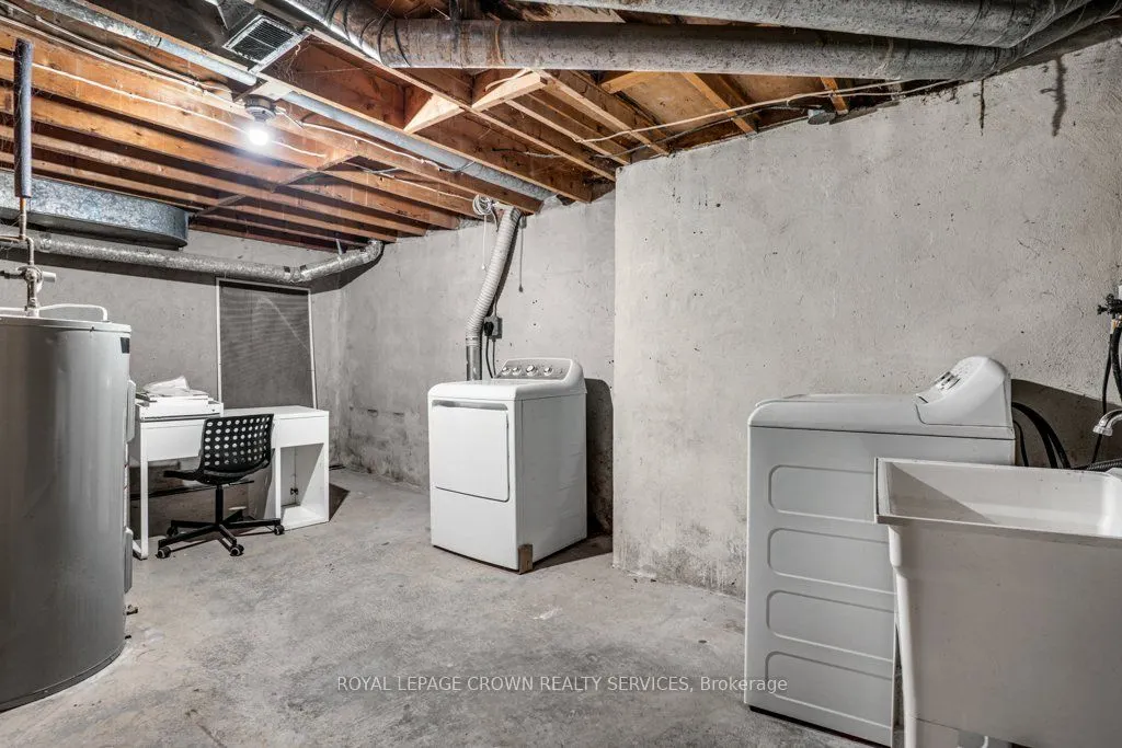 262 Westcourt Place, #12