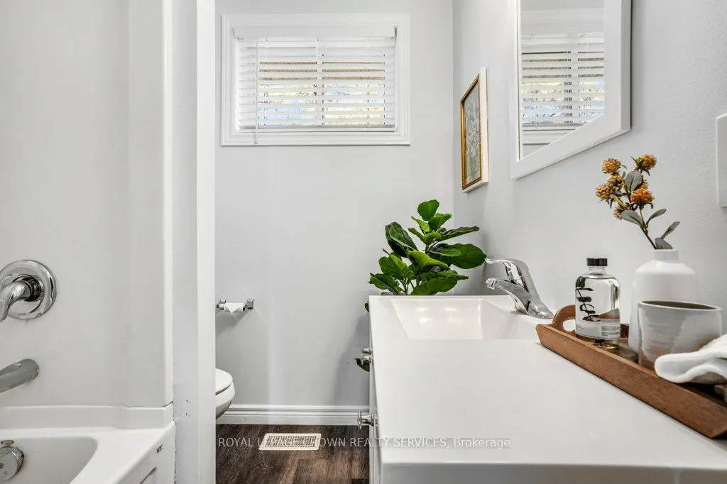 262 Westcourt Place, #12