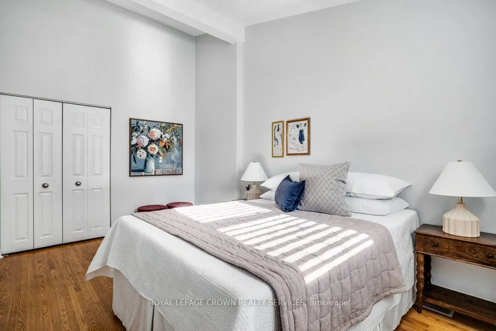 262 Westcourt Place, #12