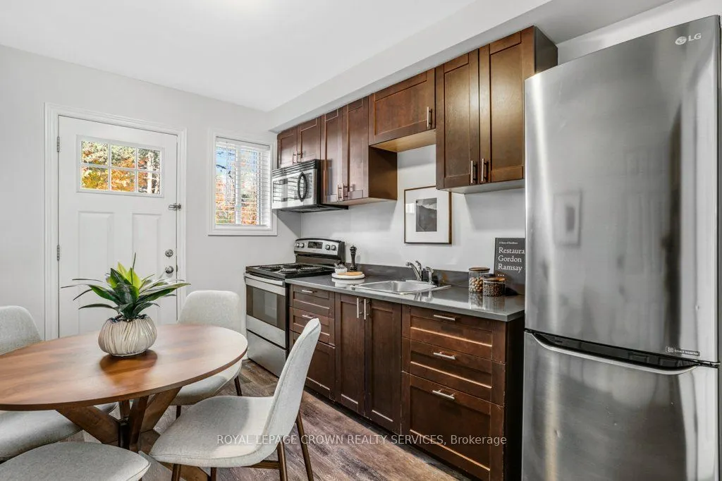 262 Westcourt Place, #12