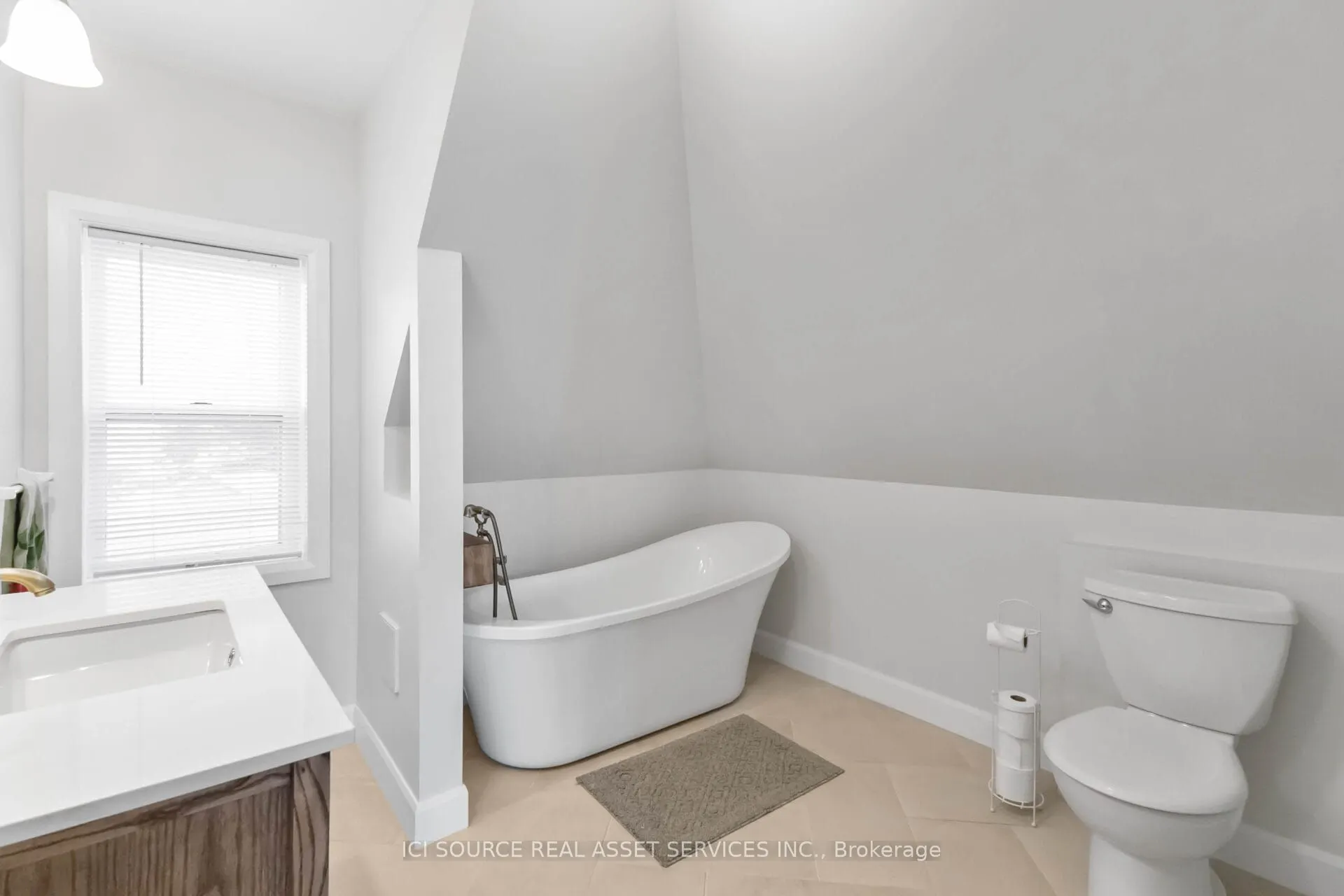 412 Grosvenor Street