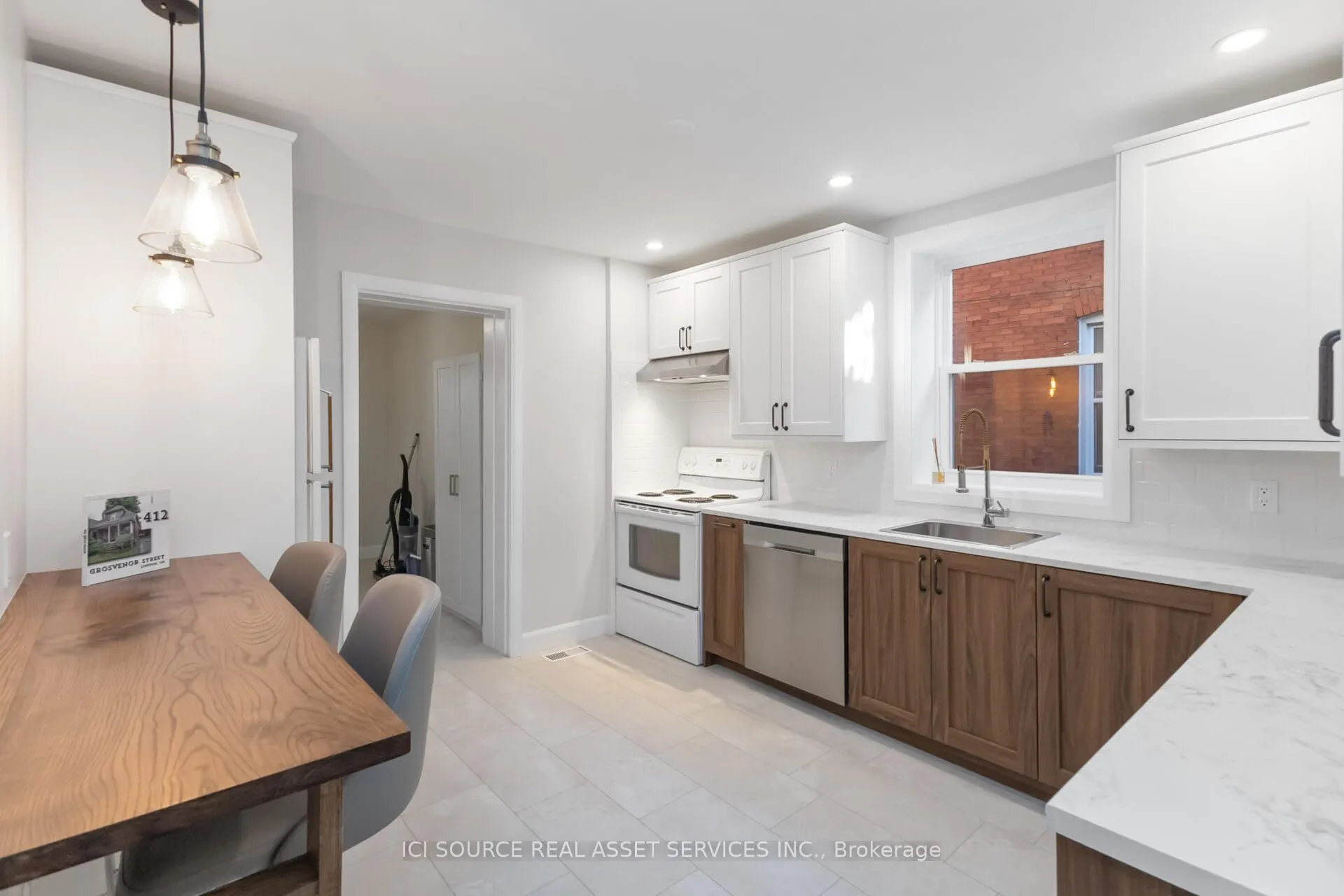 412 Grosvenor Street
