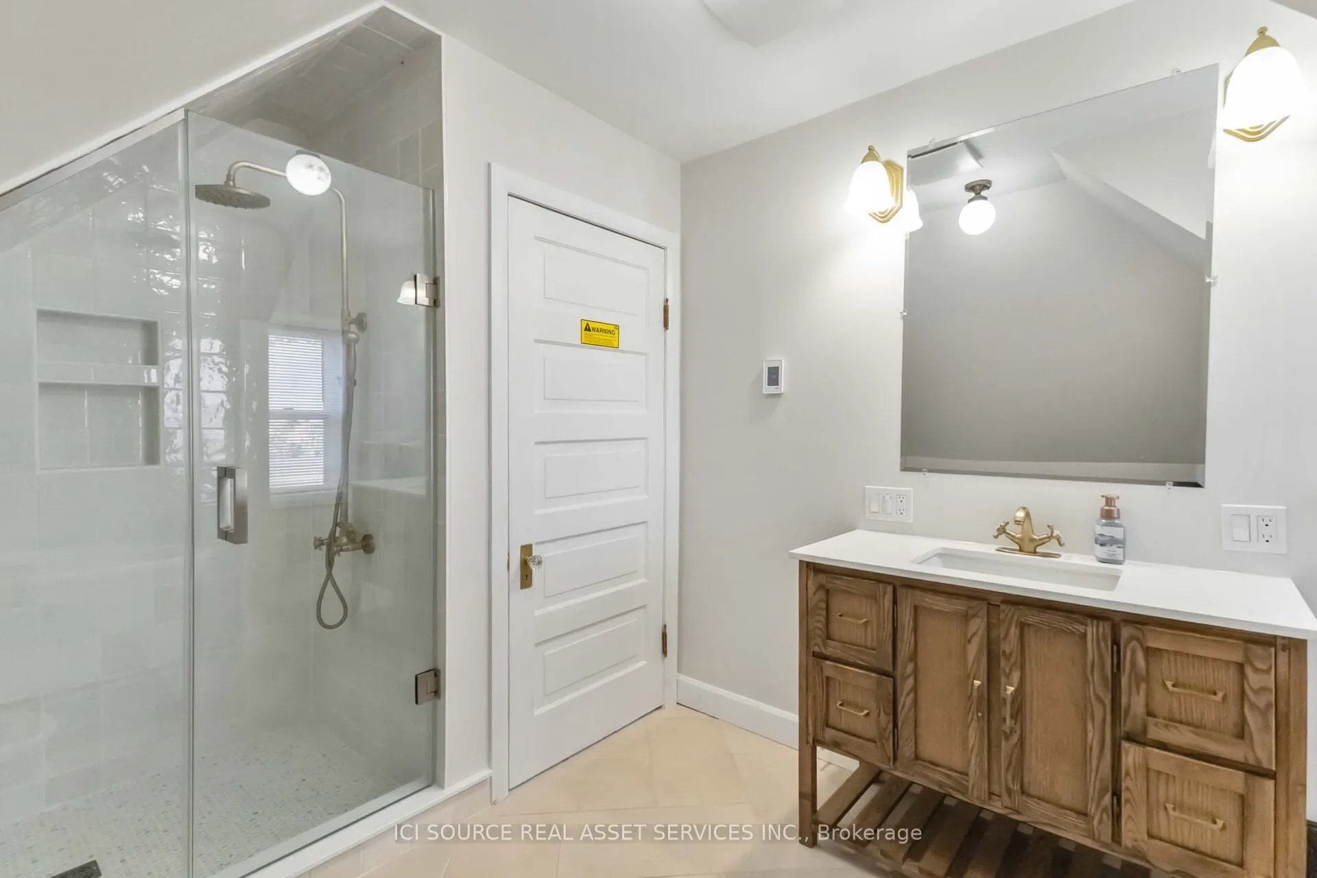 412 Grosvenor Street