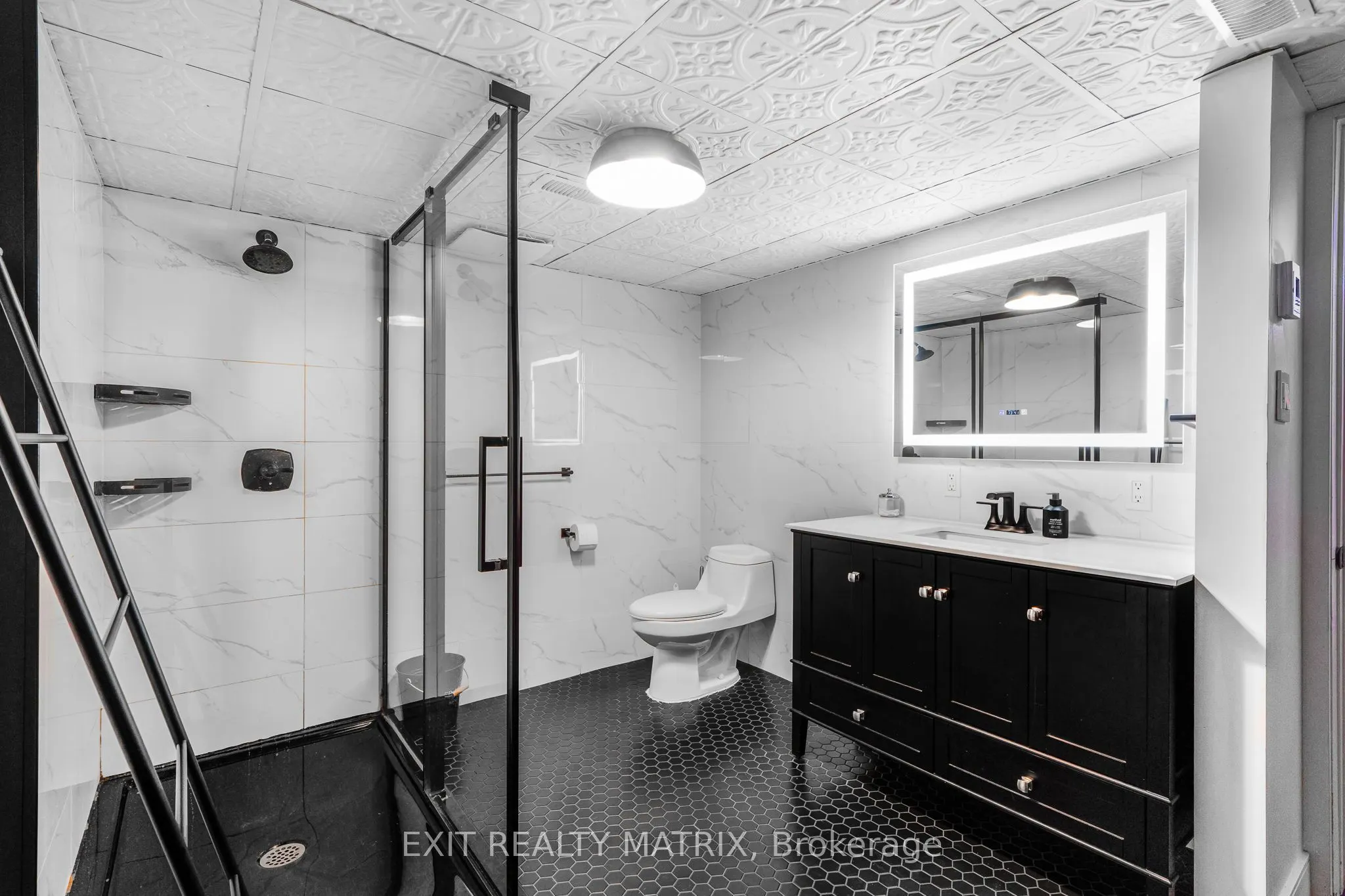 1271 GEORGES VANIER Drive