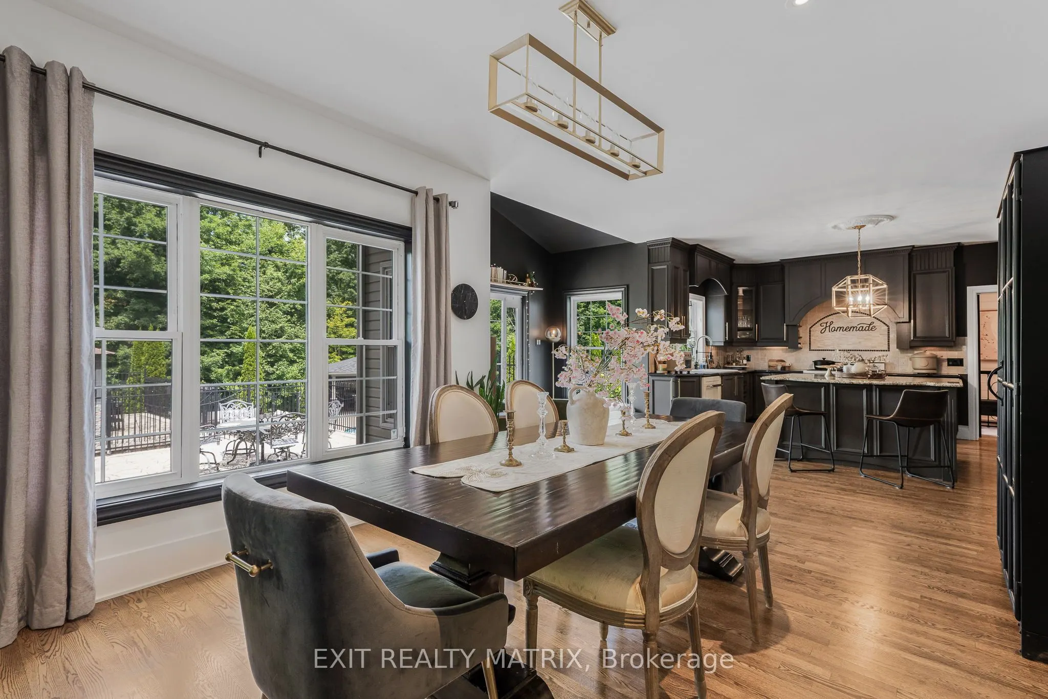 1271 GEORGES VANIER Drive