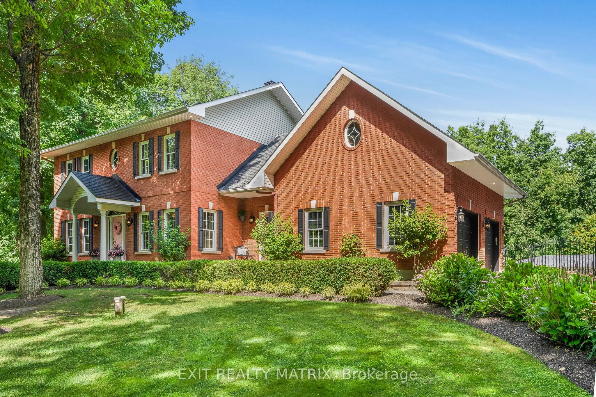 1271 GEORGES VANIER Drive