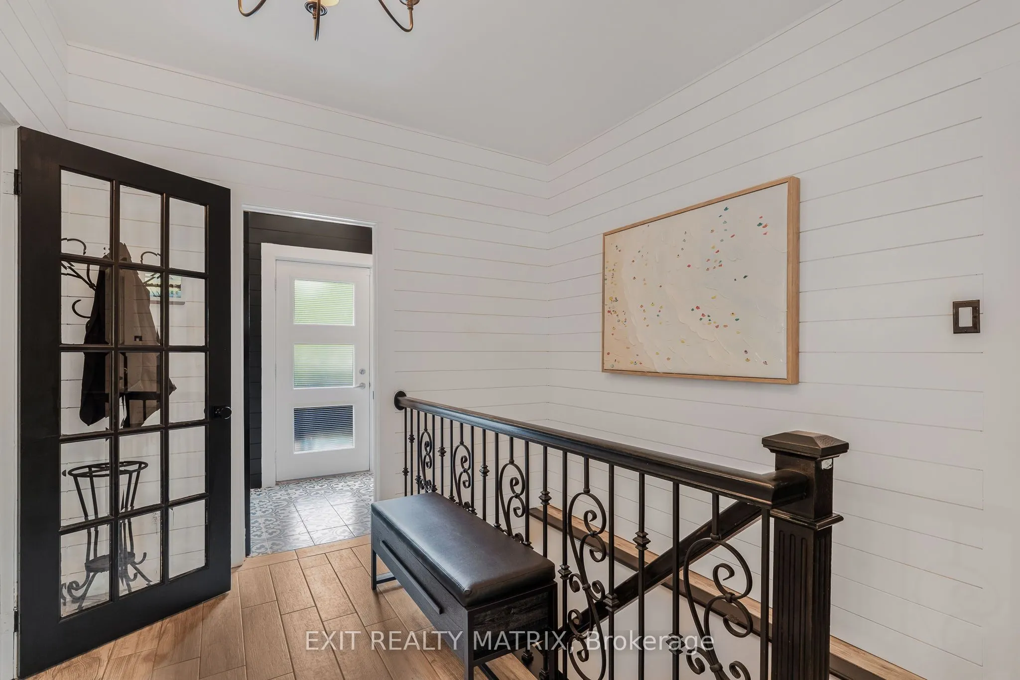 1271 GEORGES VANIER Drive