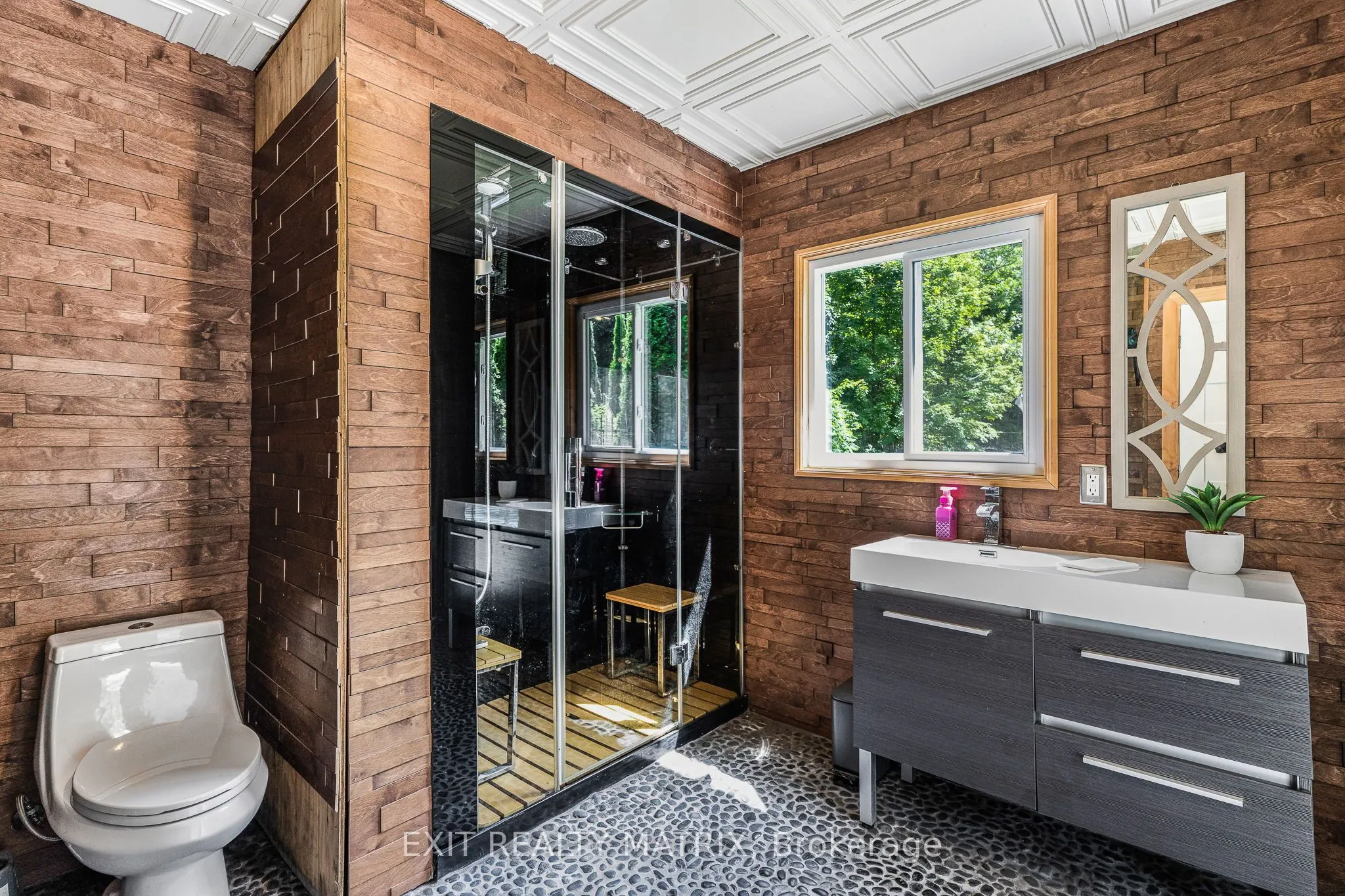 1271 GEORGES VANIER Drive