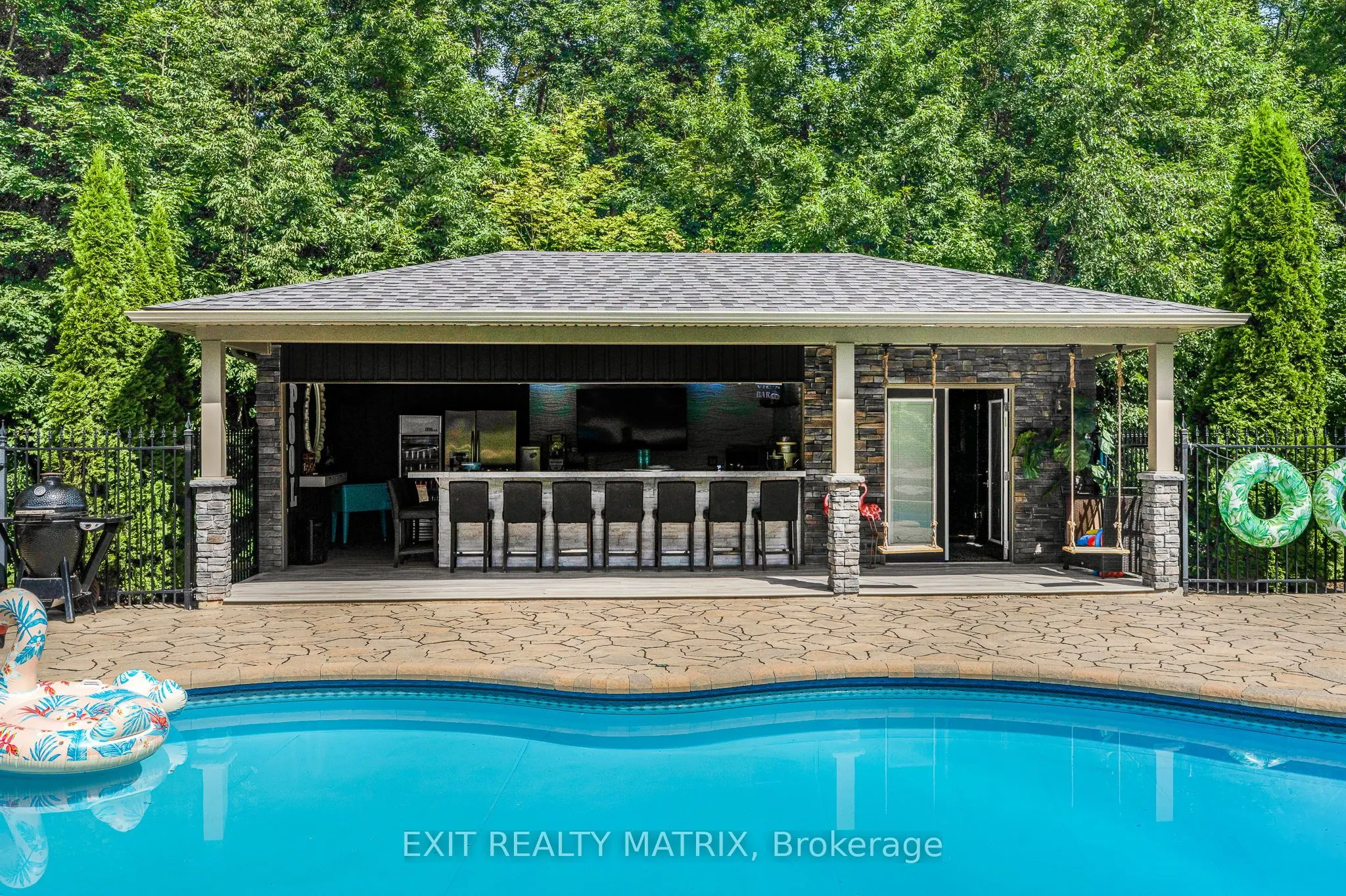 1271 GEORGES VANIER Drive