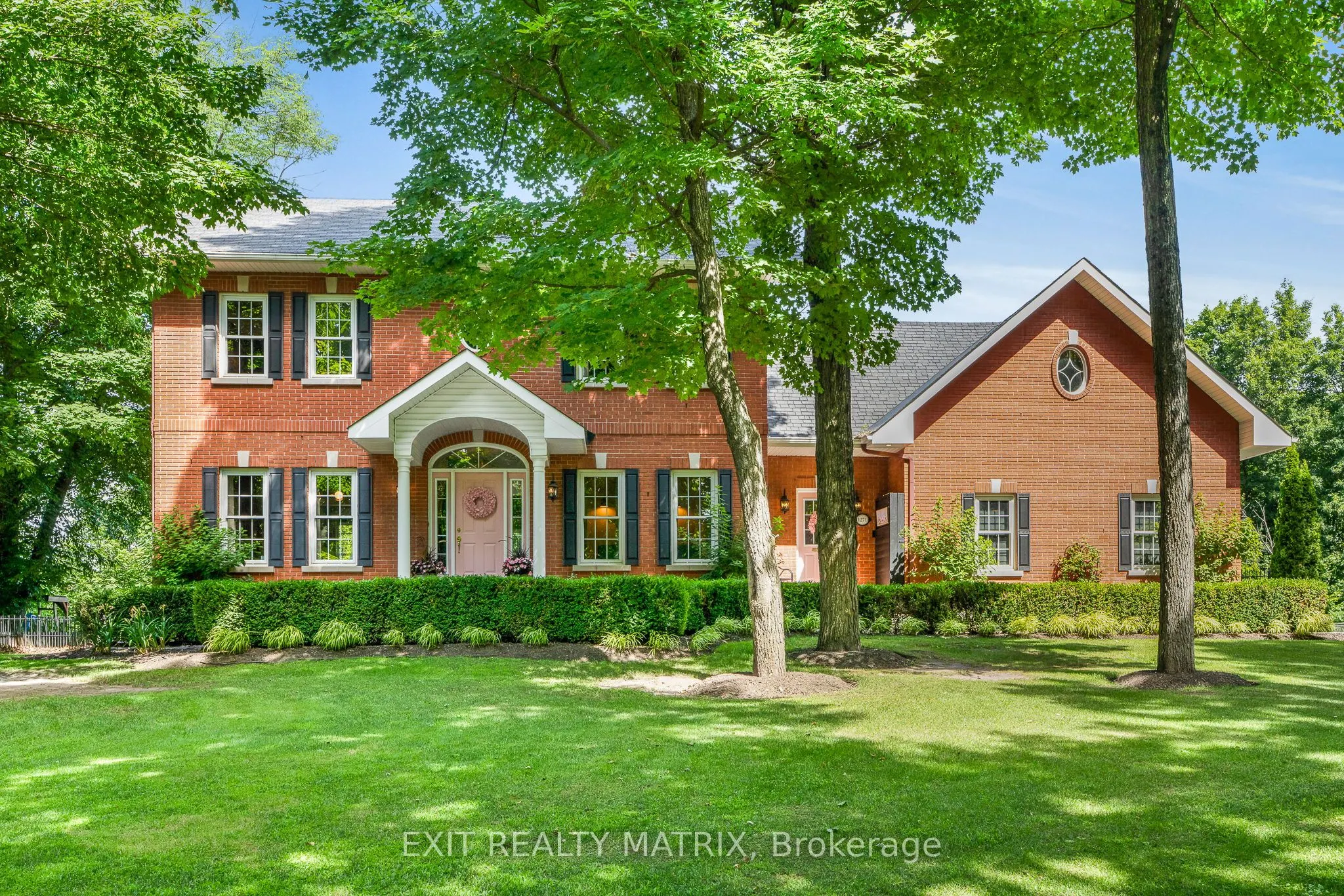 1271 GEORGES VANIER Drive