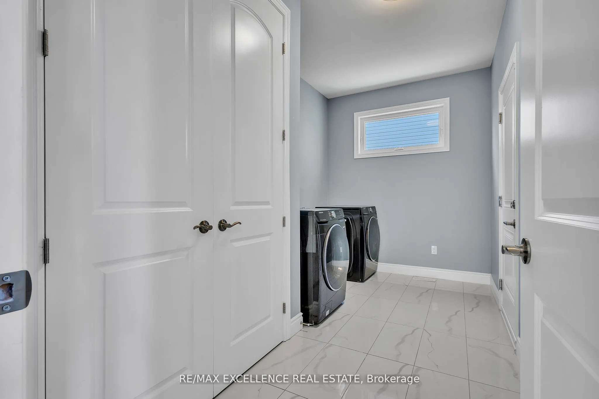 1464 Medway Park Drive