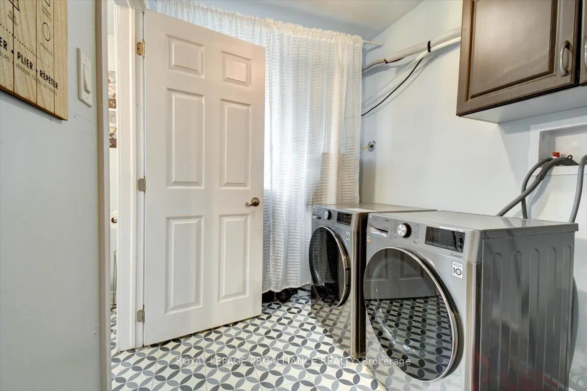 75 A & B Hughes Lane