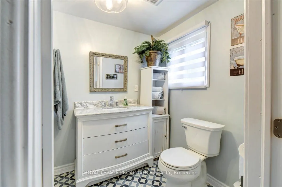 75 A & B Hughes Lane