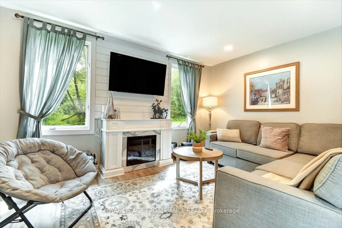 75 A & B Hughes Lane